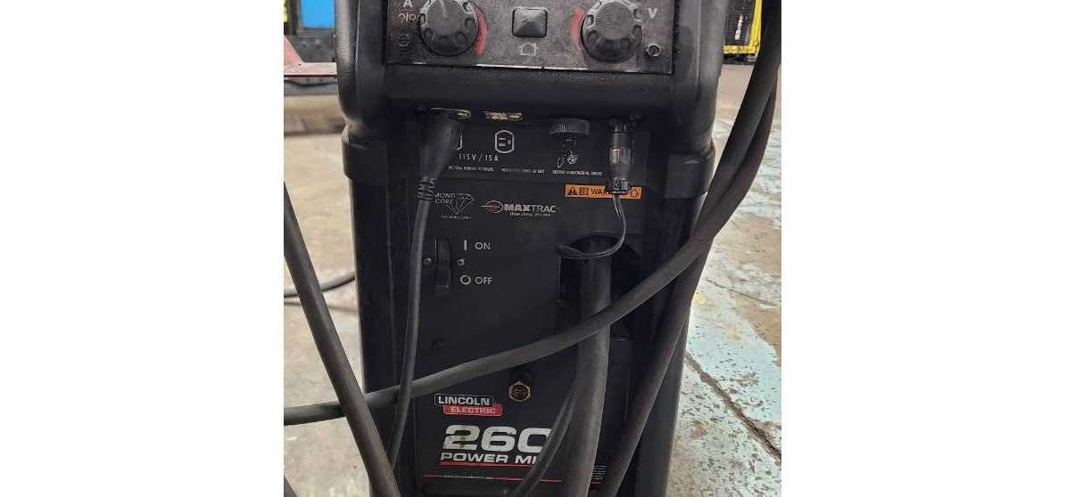 LINCOLN ELECTRIC POWER MIG 260  MIG WELDER - MIG WELDER