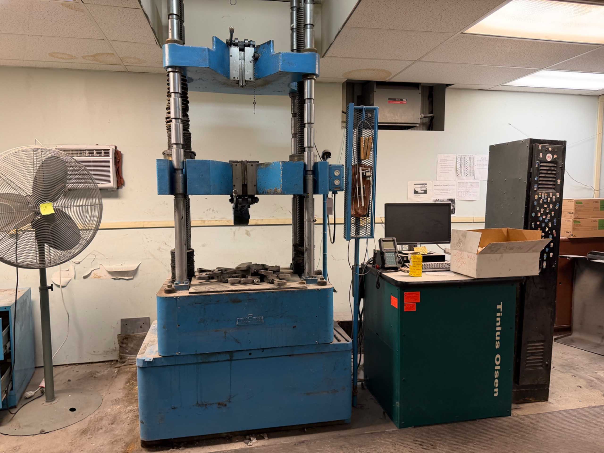 Tinius Olsen Universal Testing Machine - MATERIAL TESTING