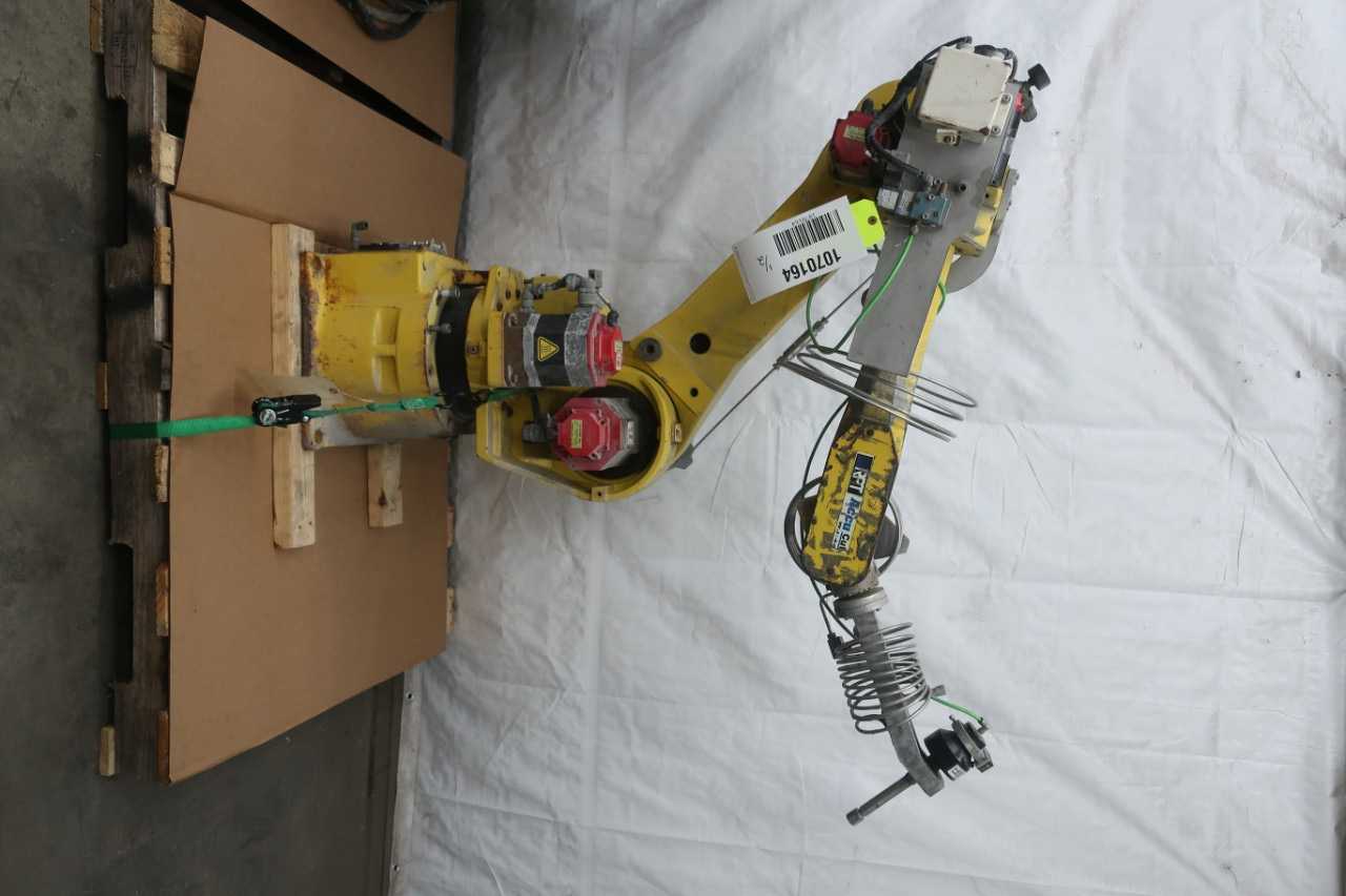 SKU 1070164 - FANUC M-16 IB/20 ROBOT ARM AND CONTROLLER