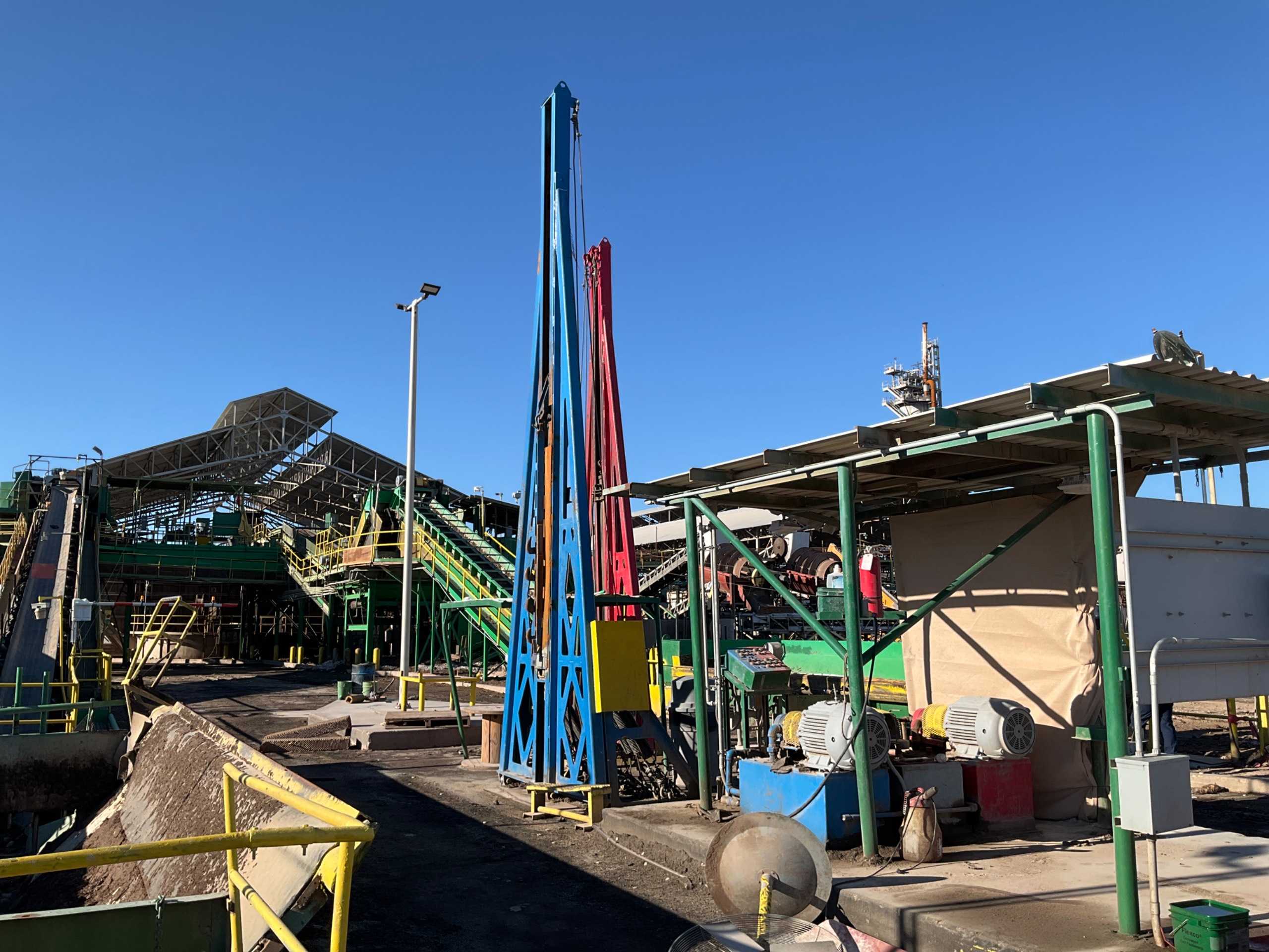 HYDRAULIC TRUCK TIPPER - LIFTING EQUIPMENT