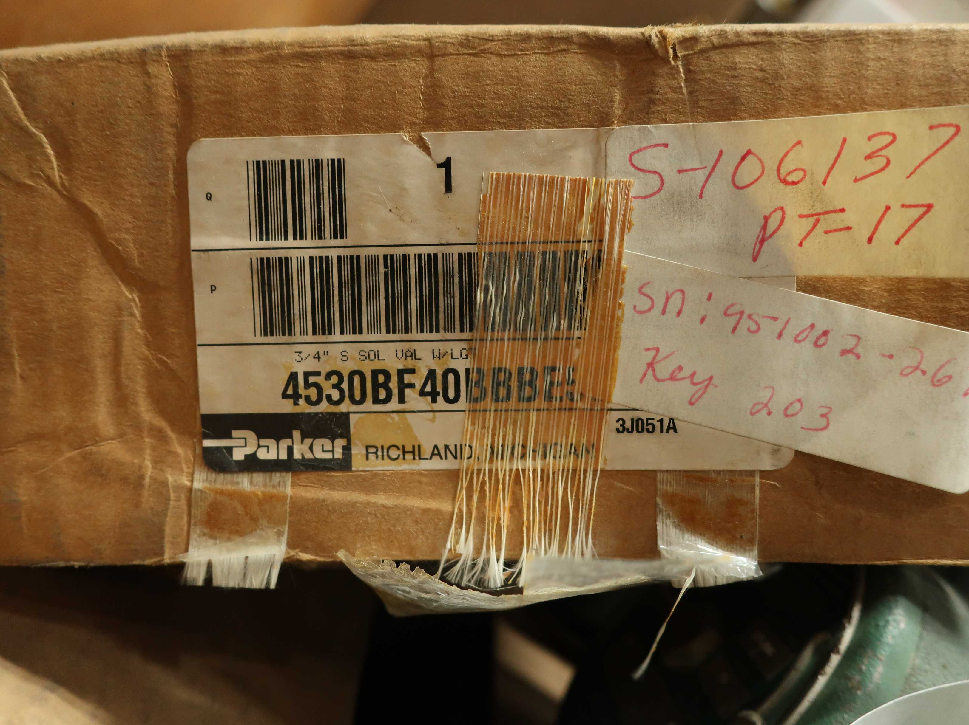 SKU 1770272 - 2 PALLETS OF ASSORTED SOLENOID VALVES - SOLENOID VALVE