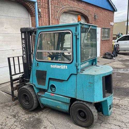 CLARK GPX25 SIT-DOWN FORKLIFT - COUNTERBALANCE FORKLIFT