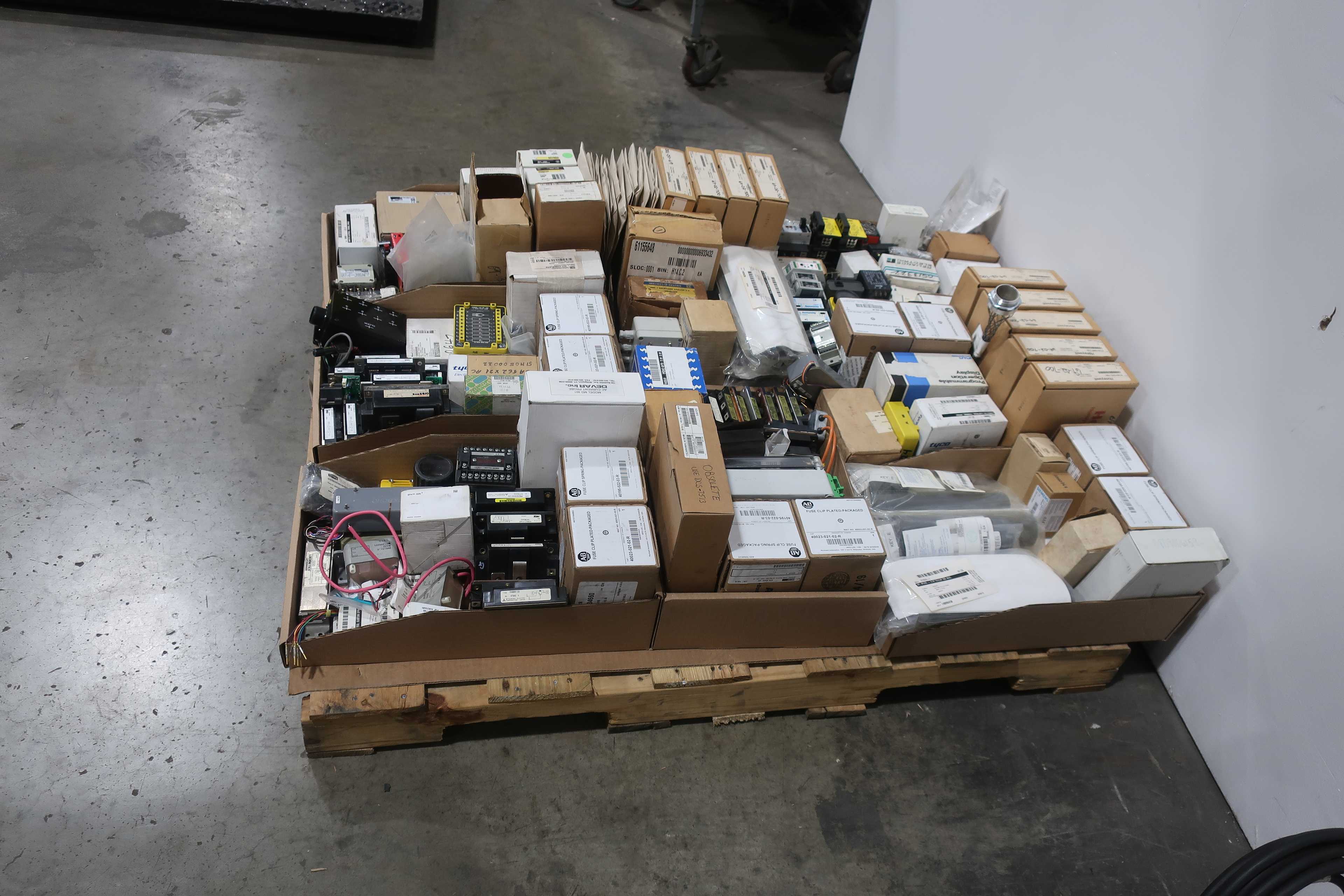 SKU 1732347 - 2 PALLETS OF ASSORTED ELECRTICAL COMPONENTS - ELECTRICAL COMPONENTS