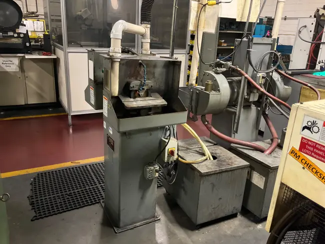 HAMMOND WD-8 TOOL GRINDER - undefined