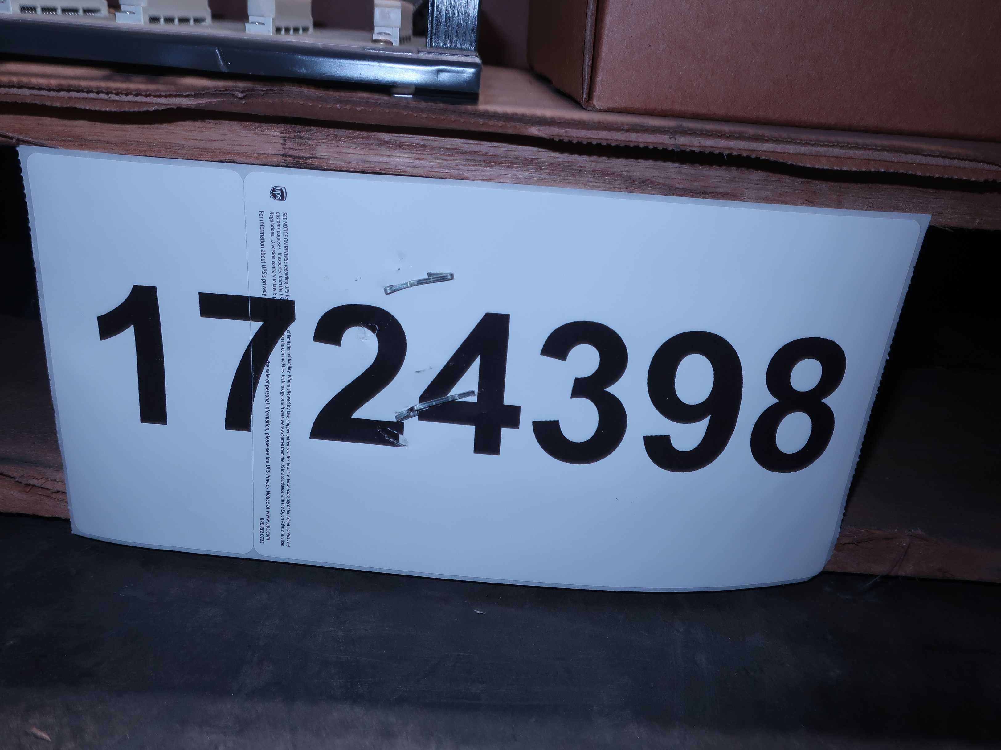 SKU 1724398 - 2 PALLETS OF ASSORTED AUTOMATION AND CONTROLS - AUTOMATION & CONTROLS