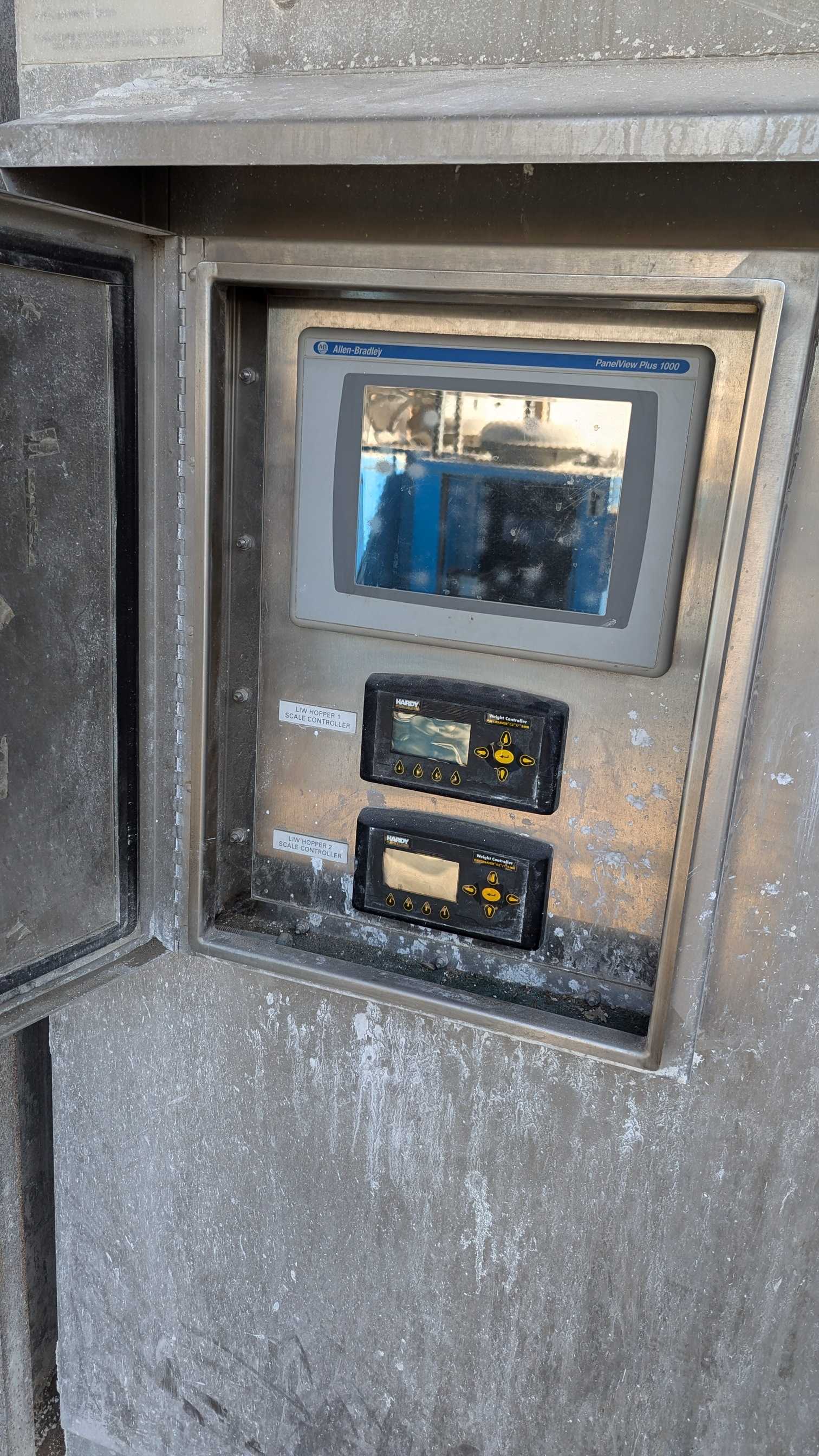 AUTOMATION CONTROL CABINET WITH PANELVIEW, SOFT START, BREAKERS - AUTOMATION & CONTROLS