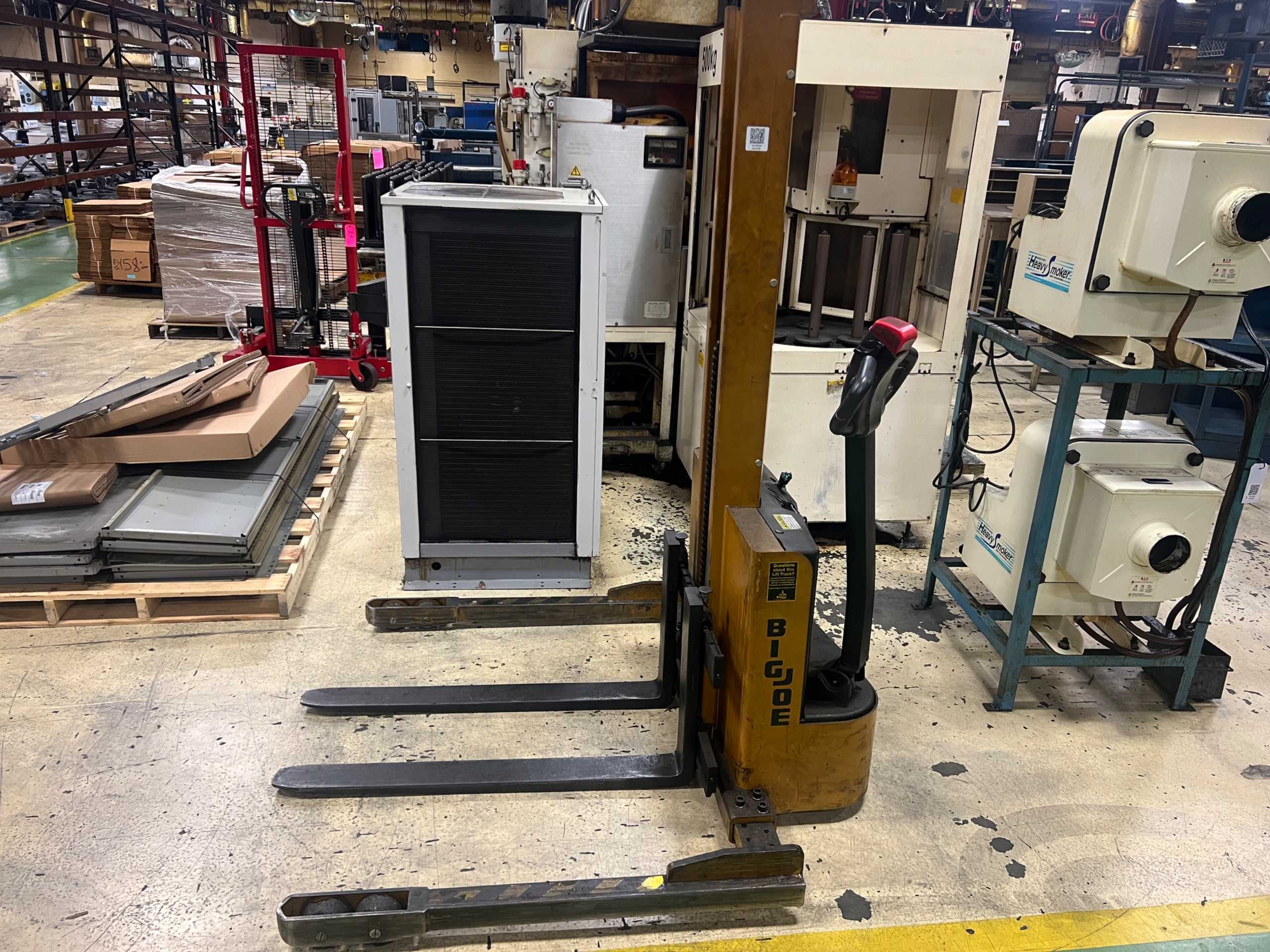 BIG JOE S22-62 ELECTRIC PALLET JACK - ELECTRIC PALLET JACKS