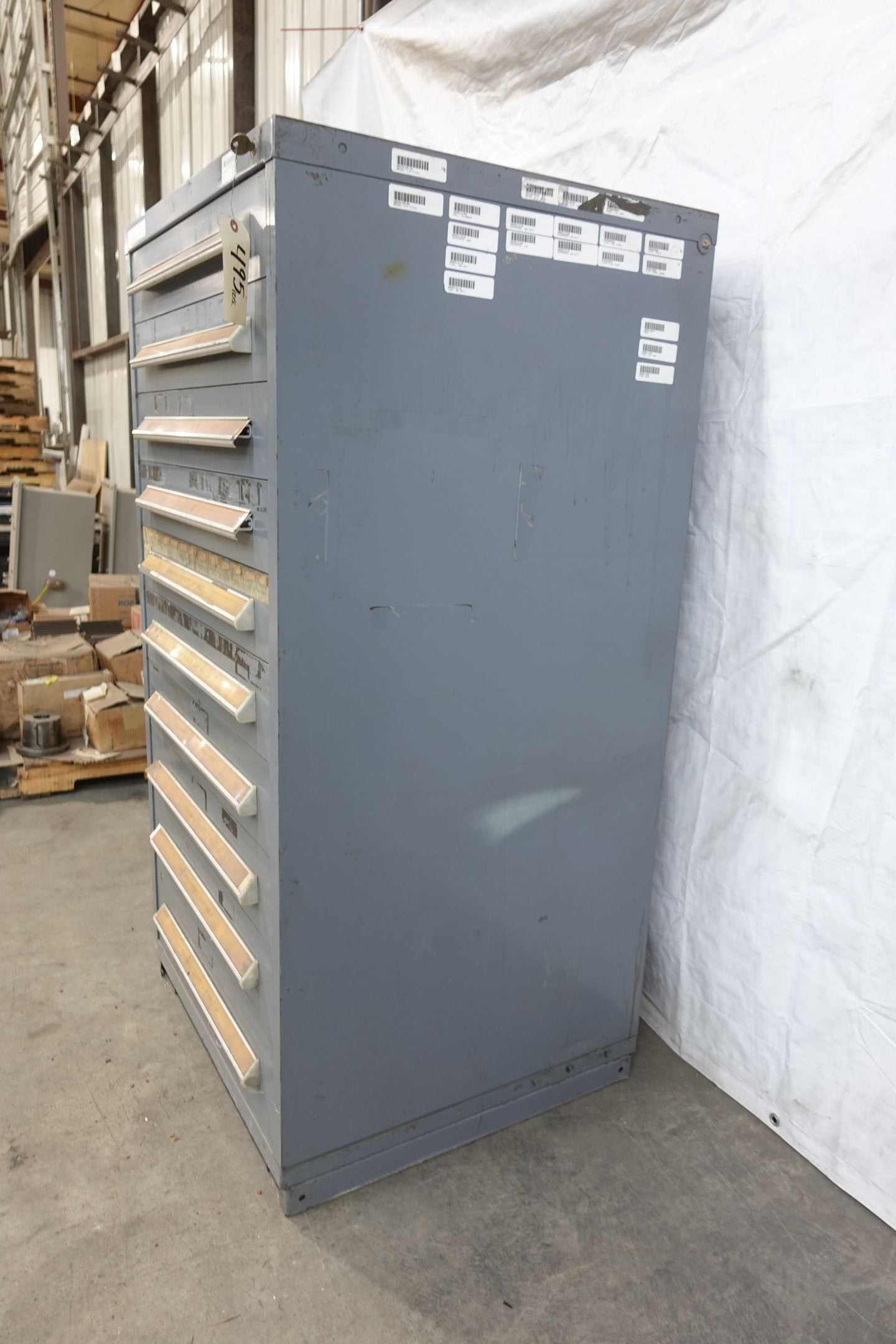 SKU 1724413 - 10 DRAWER TOOL CABINET - DRAWER CABINET