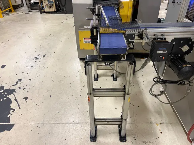 DORNER 2200 SERIES ADJUSTABLE POWER BELT CONVEYOR - undefined