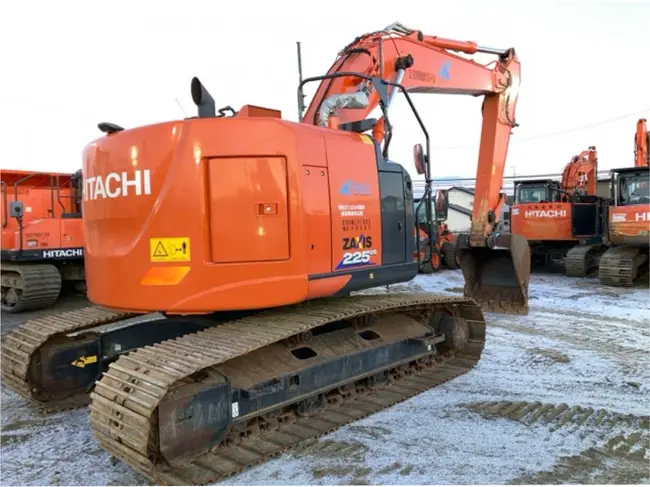 2019 HITACHI ZX225US-6 CRAWLER EXCAVATOR - undefined