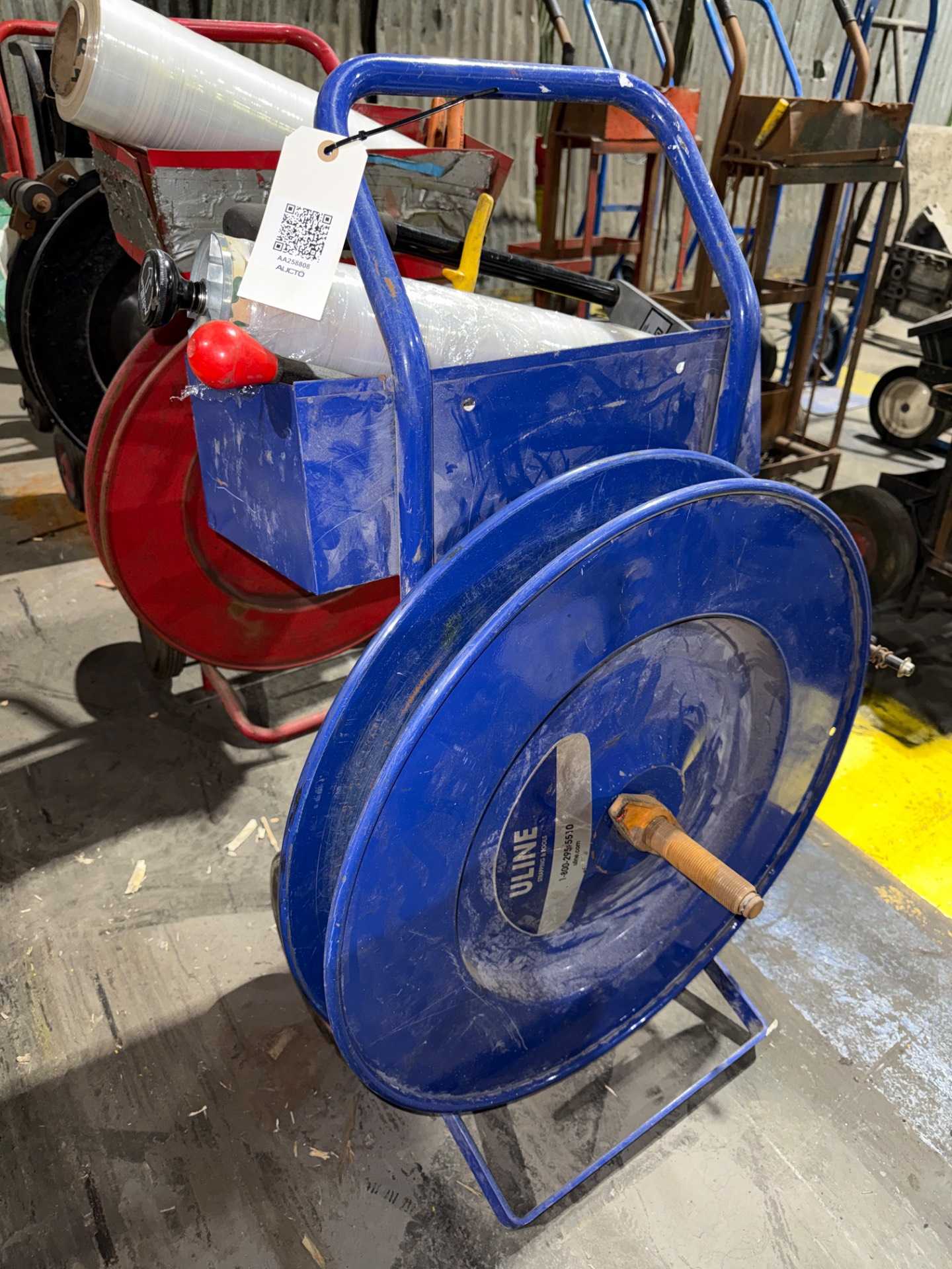 BULK QTY OF STRAPPING TOOLS - TOOLS