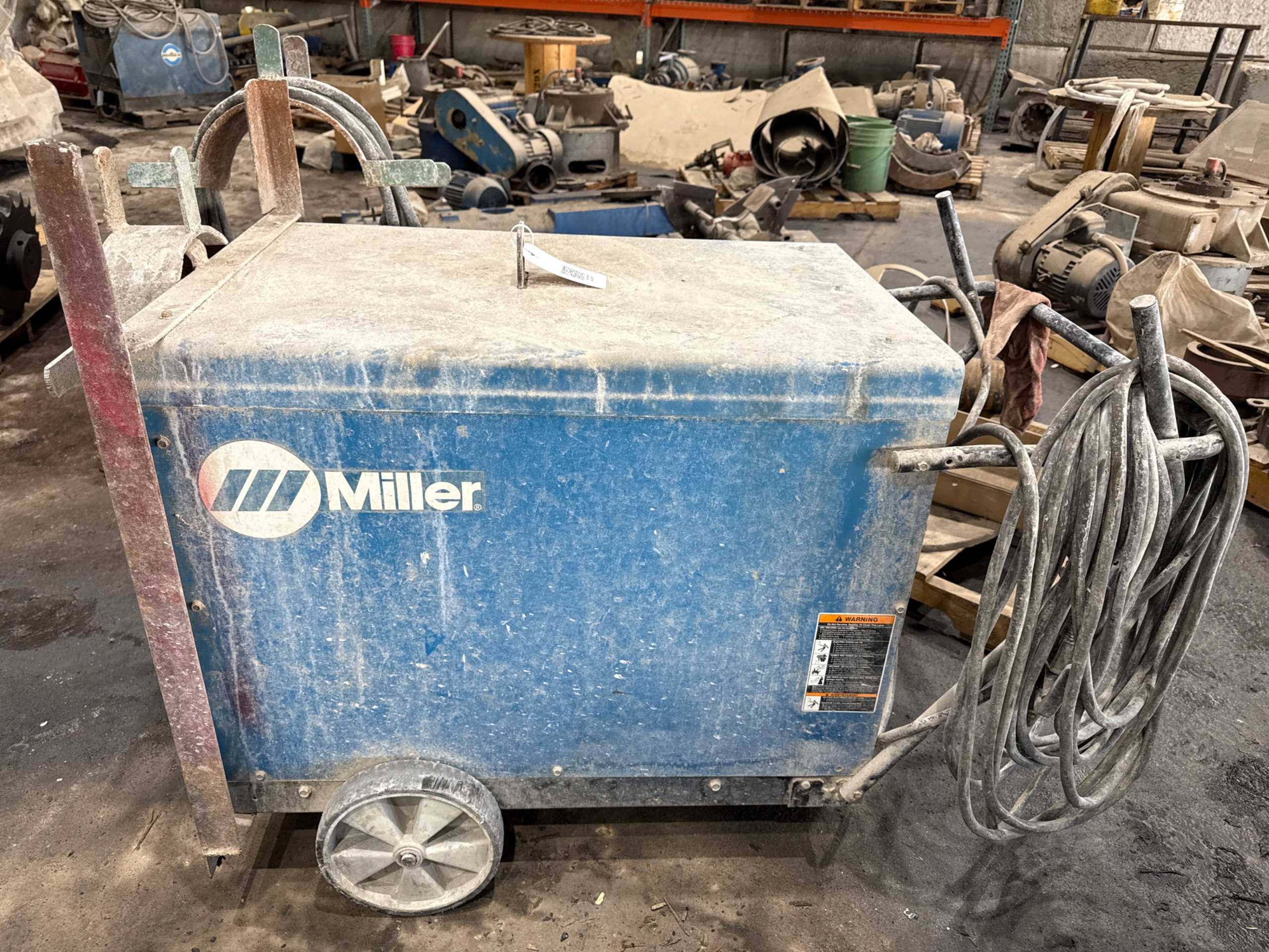 MILLER GOLD STAR 652 WELDER POWER SOURCE - WELDING EQUIPMENT