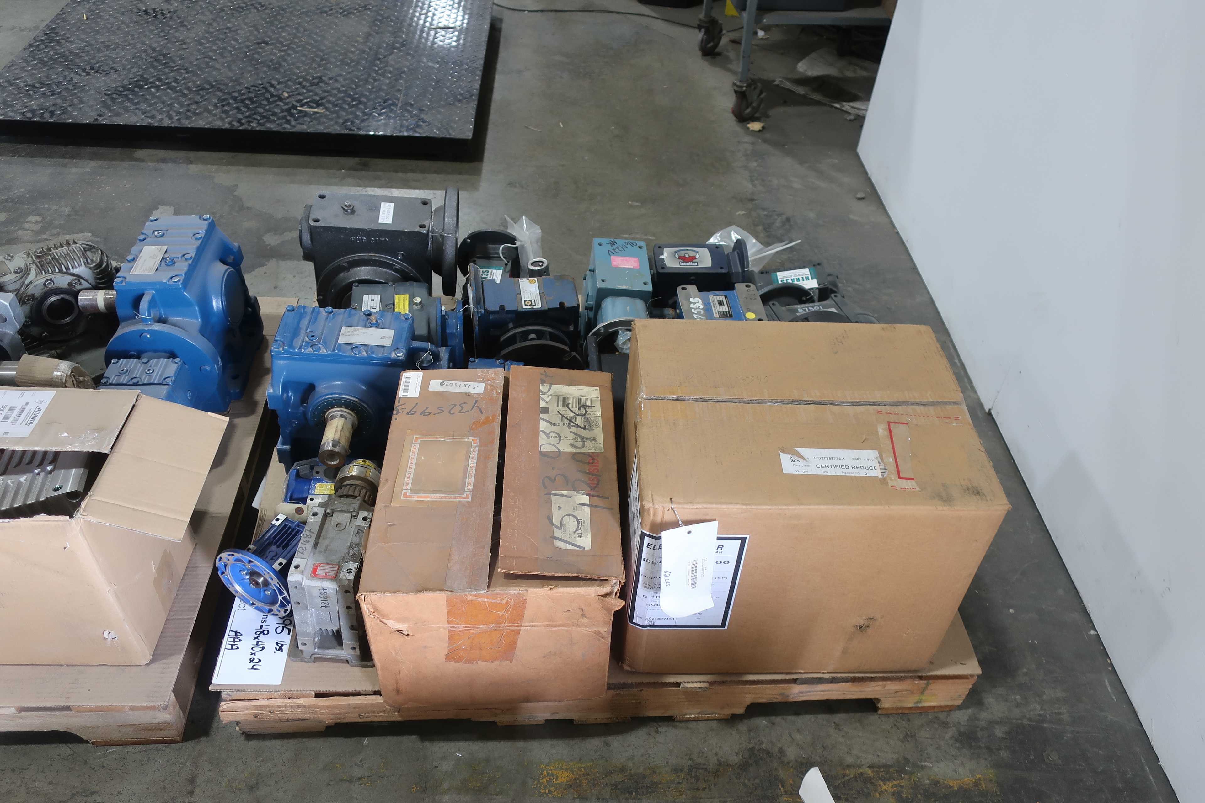 SKU 1742175 - 4 PALLETS OF ASSORTED GEAR REDUCERS - GEAR REDUCERS