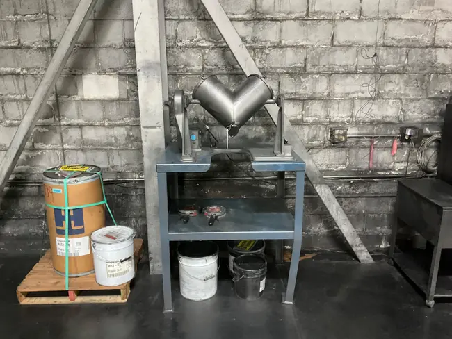 TWIN SHELL DRY BLENDER - undefined
