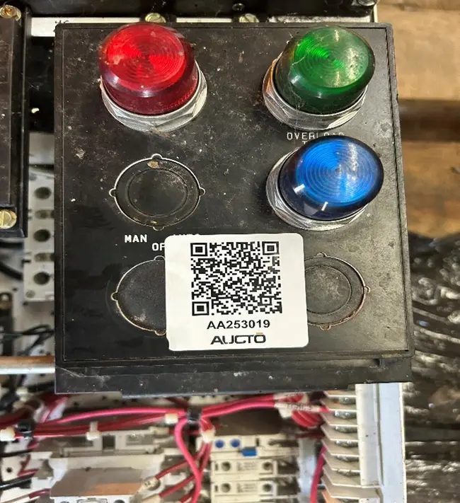QTY 2: CIRCUIT BREAKER - undefined