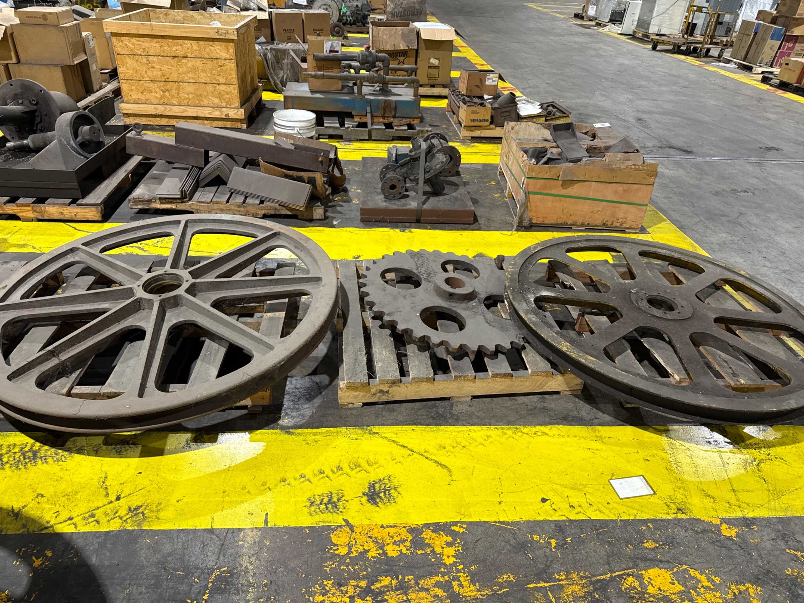 BULK QTY OF INDUSTRIAL PARTS - INDUSTRIAL PARTS