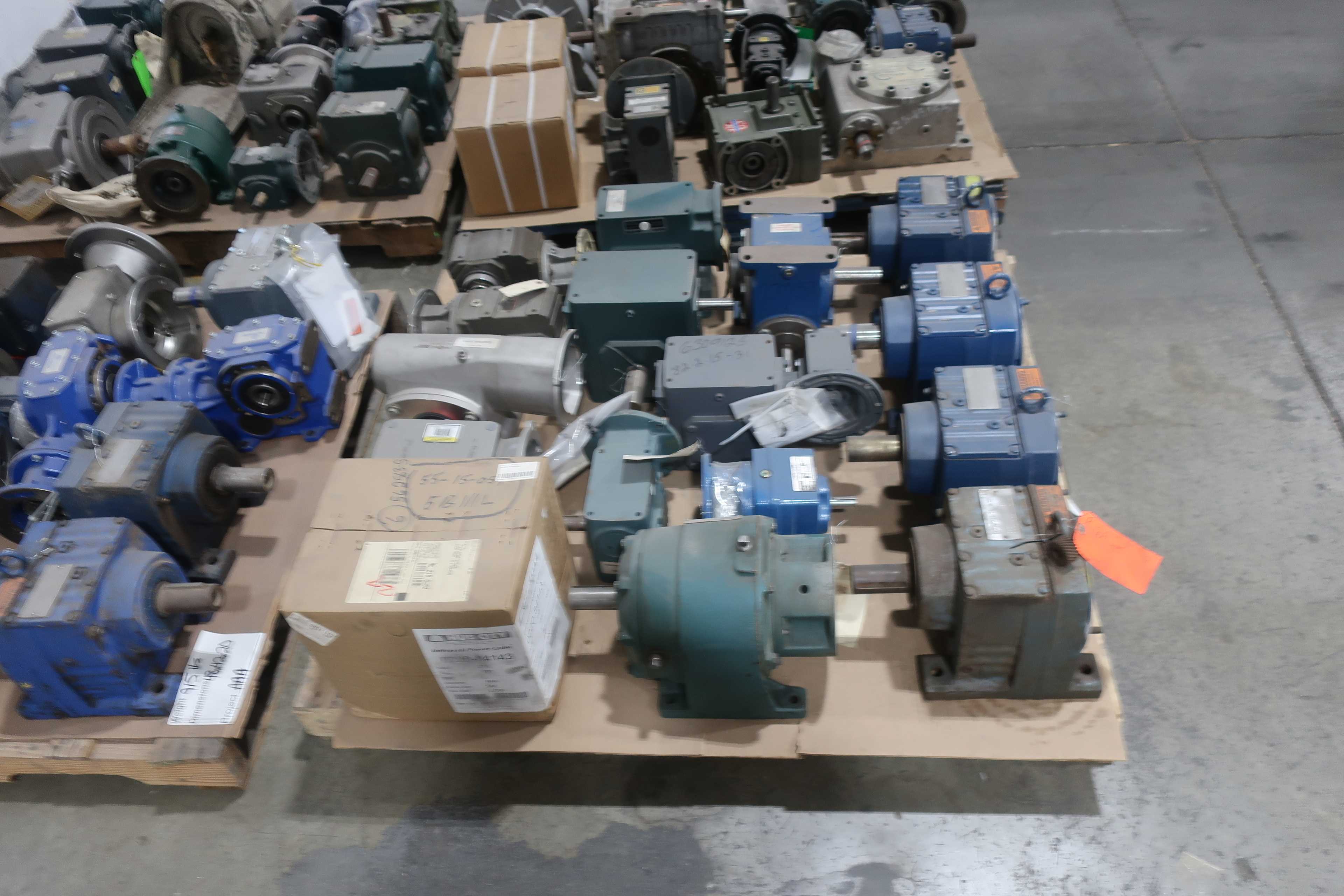 SKU 1739276 - 4 PALLETS OF ASSORTED GEAR REDUCERS - GEAR REDUCERS