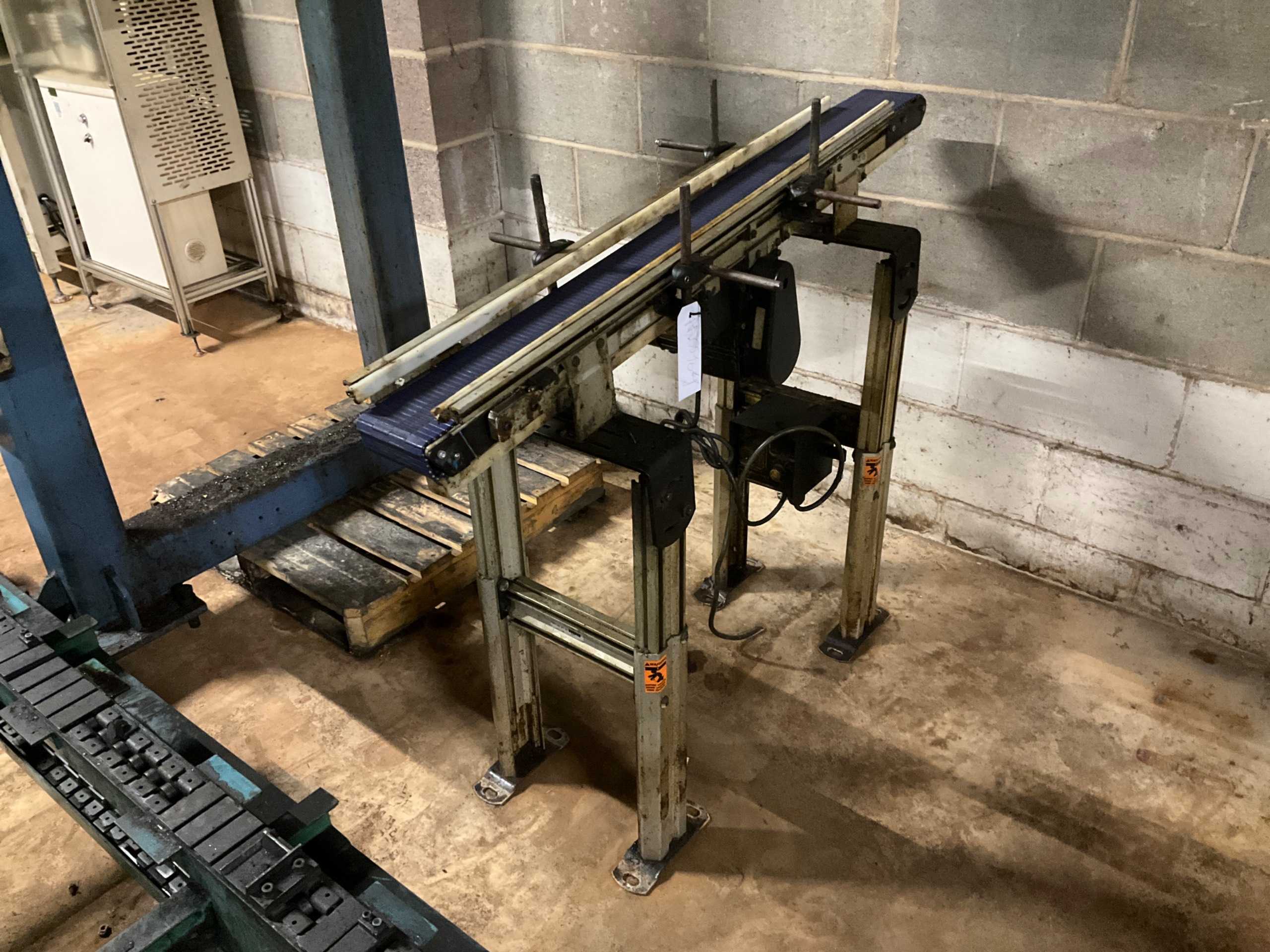 QTY 2: BELT CONVEYOR - BELT CONVEYOR
