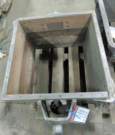 ADAMS FOUNDRY FLASK POP-OFF/EASY-OFF 19X19X14IN WOOD 5DEG TAPER 90DEG CORNERS - CASTING EQUIPMENT