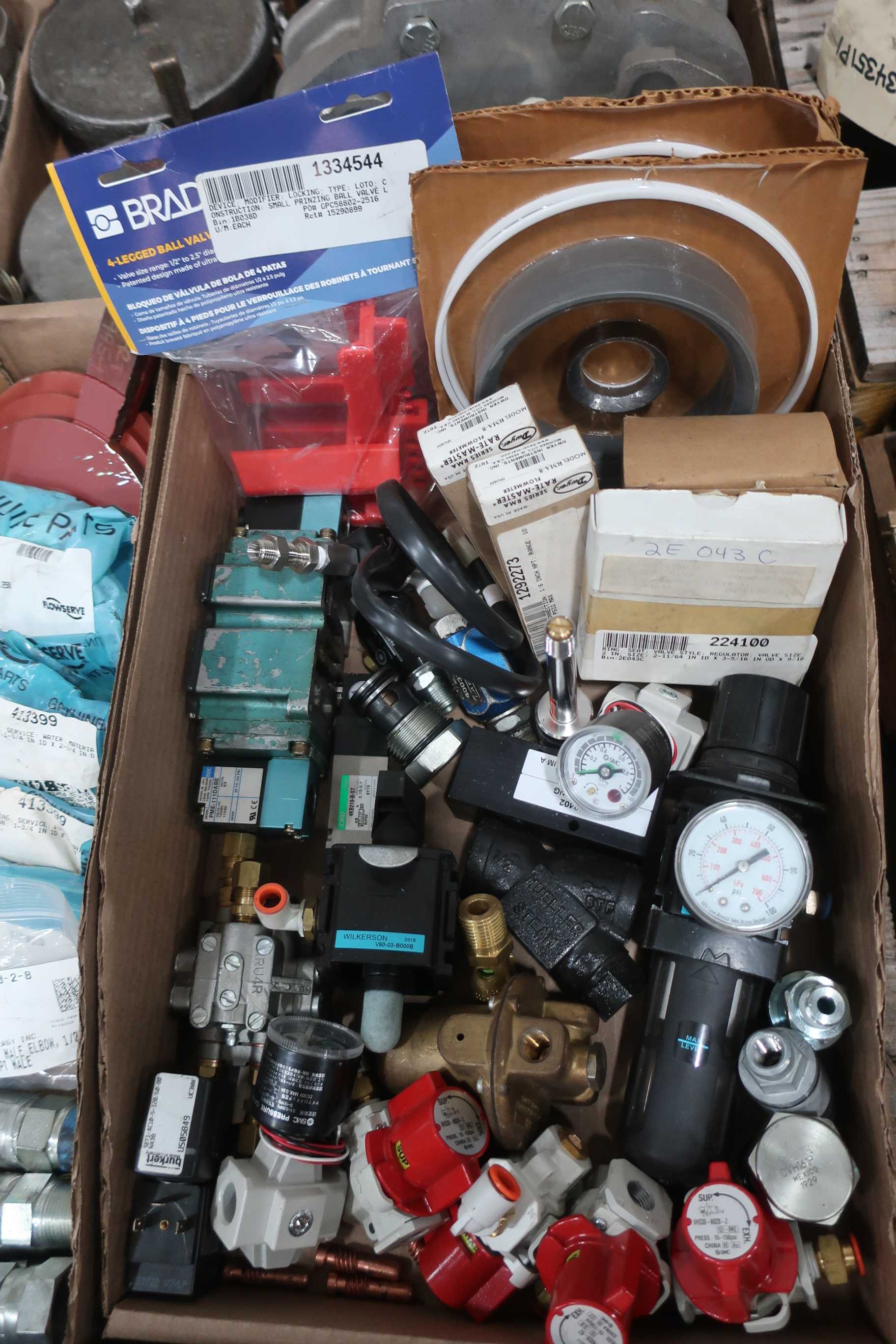 4 PALLETS OF ASSORTED VALVE AND VALVE PARTS - VALVE PARTS & ACCESSORIES