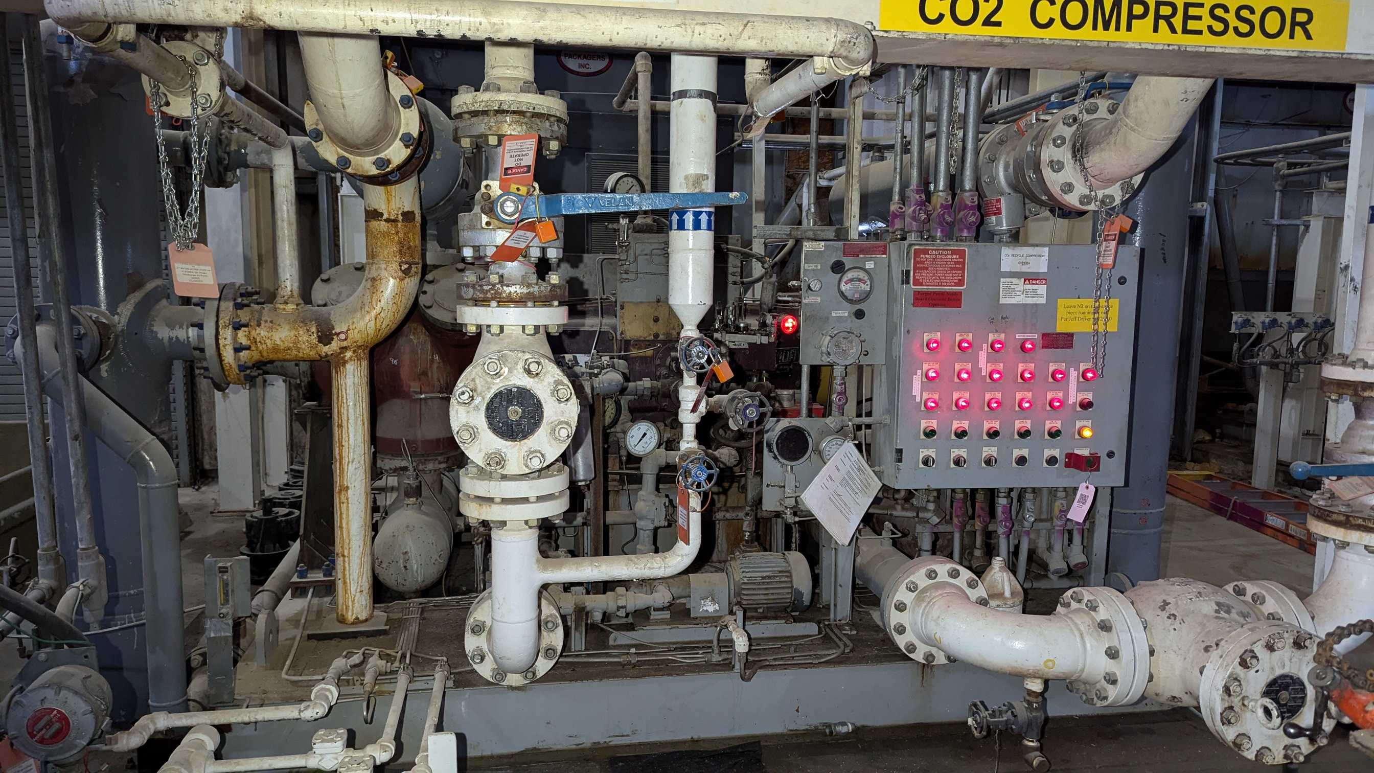 SUPERIOR 428CC COMPRESSOR WITH GE 800 HP INDUCTION MOTOR - GAS COMPRESSORS