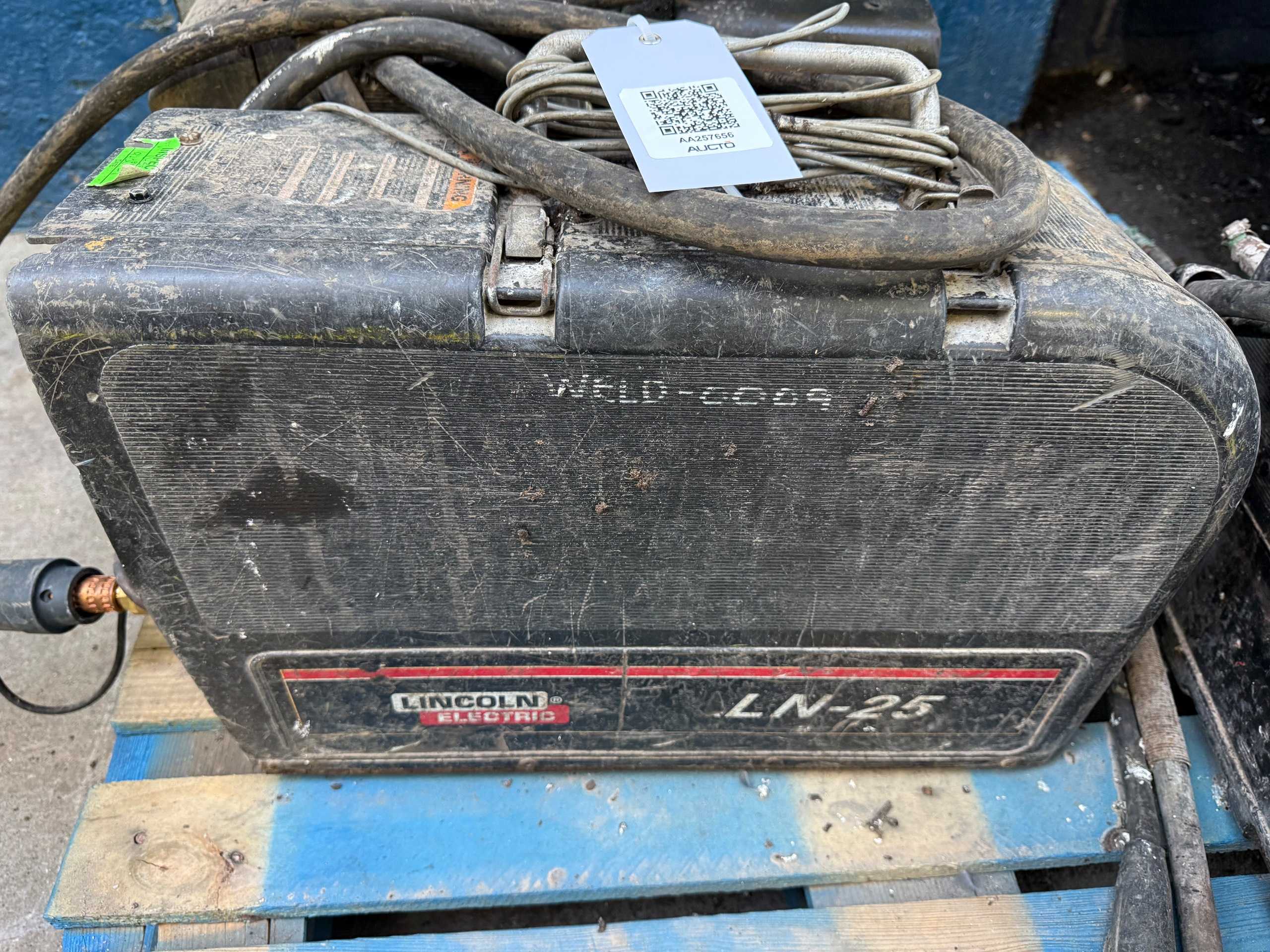 LINCOLN ELECTRIC LN-25 WIRE FEEDER - WIRE FEEDERS