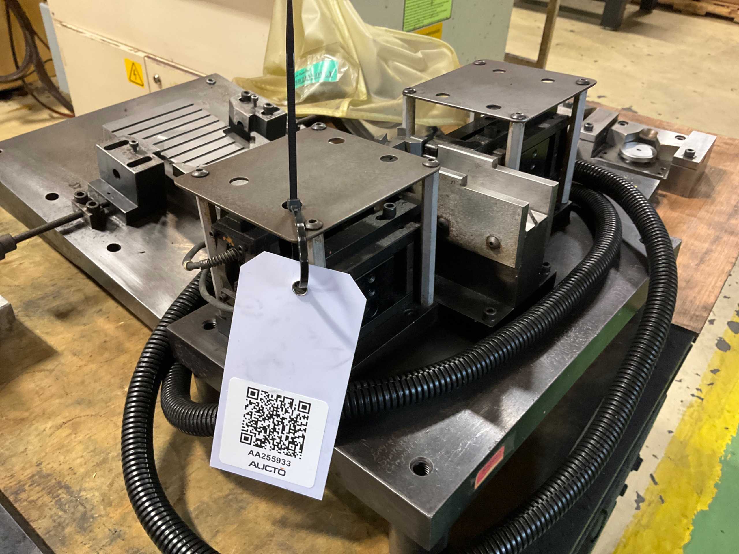 BULK QTY OF INDUSTRIAL PARTS - INDUSTRIAL PARTS