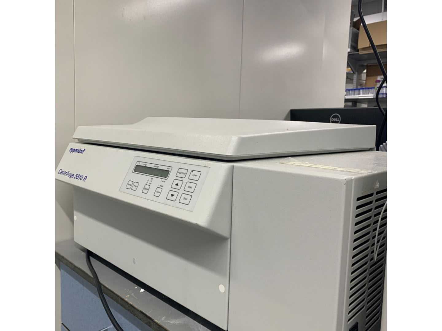 EPPENDORF 5810 R BENCHTOP CENTRIFUGE - LAB & SCIENTIFIC