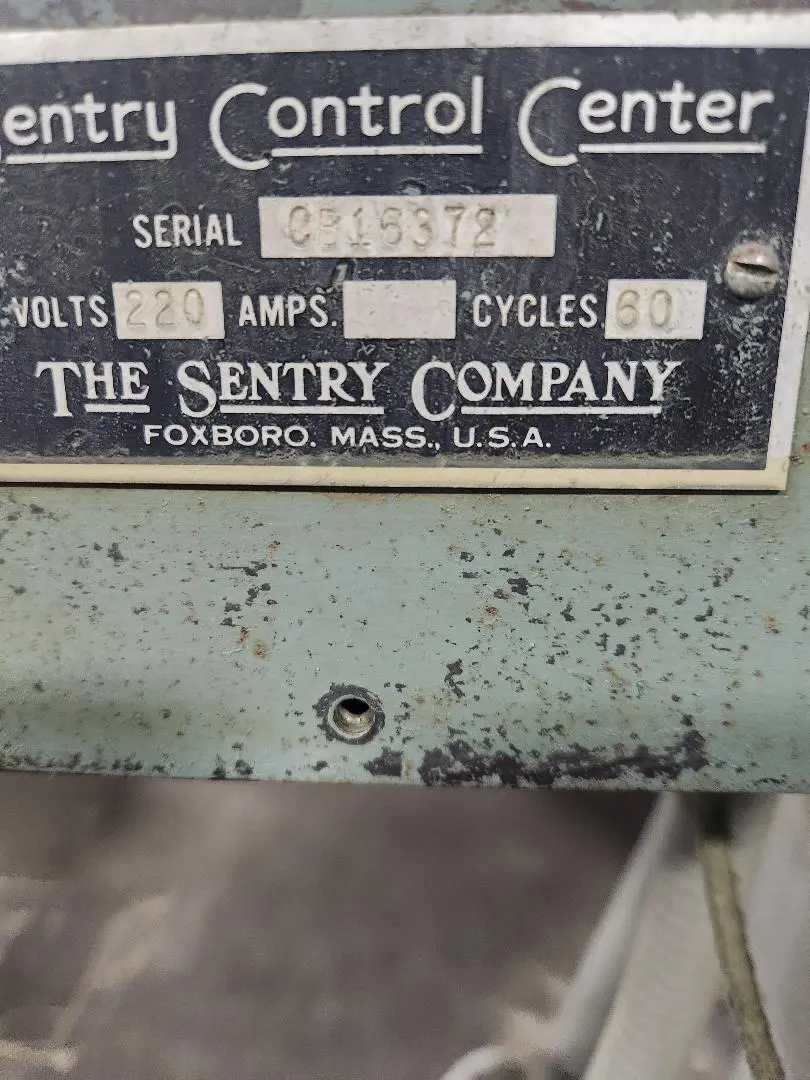 SENTRY AY HEAT TREAT FURNACE, SIZE 5, 2500 DEG, 12X8X17.5 IN, 220V 3P, 33KW, 87A - TEMPERING FURNACE