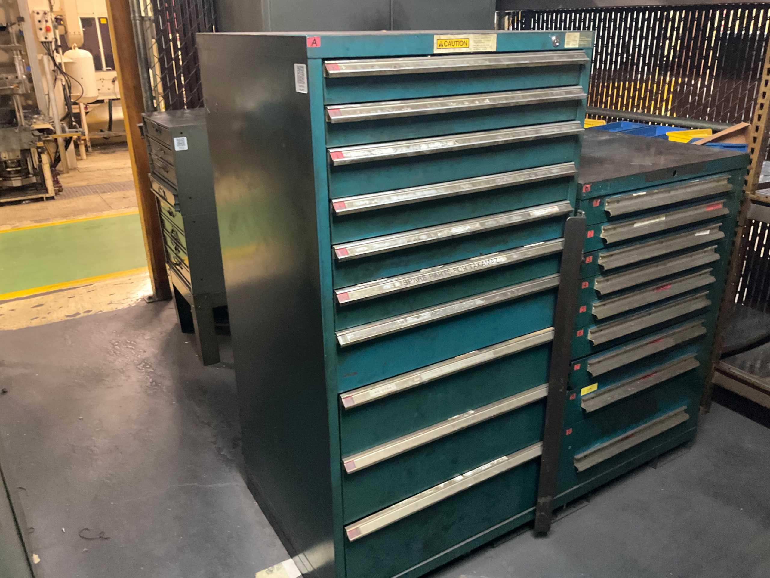 FREESTANDING STORAGE CABINET - FREE STANDING STORAGE CABINET