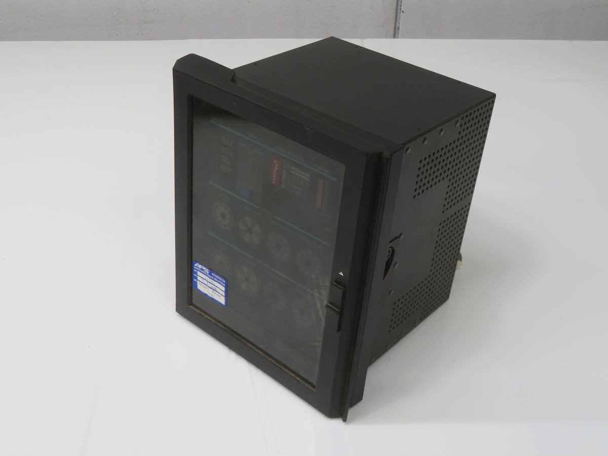 GE SR735-CASE POWER RELAYS, FEEDER PROTECTION, OVERCURRENT, VOLTAGE, FREQUENCY PROTECTION - PROTECTION RELAY