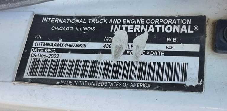 2003 INTERNATIONAL 4300 FLATBED TRUCK - FLATBED TRUCKS
