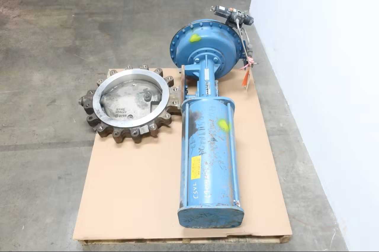 SKU 1711215 - DEZURIK BHP BUTTERFLY VALVE, 16 IN - BUTTERFLY VALVE