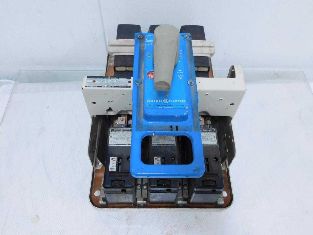 GE AK-2-25-1, CIRCUIT BREAKER, 3-POLE, 600A CONT. CURRENT, 600VAC VOLTAGE, 15KA INT. CAPACITY - CIRCUIT BREAKERS