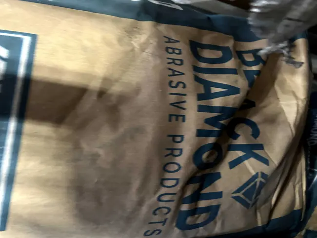 BLACK DIAMOND IRON SILICATE SANDBLAST - undefined