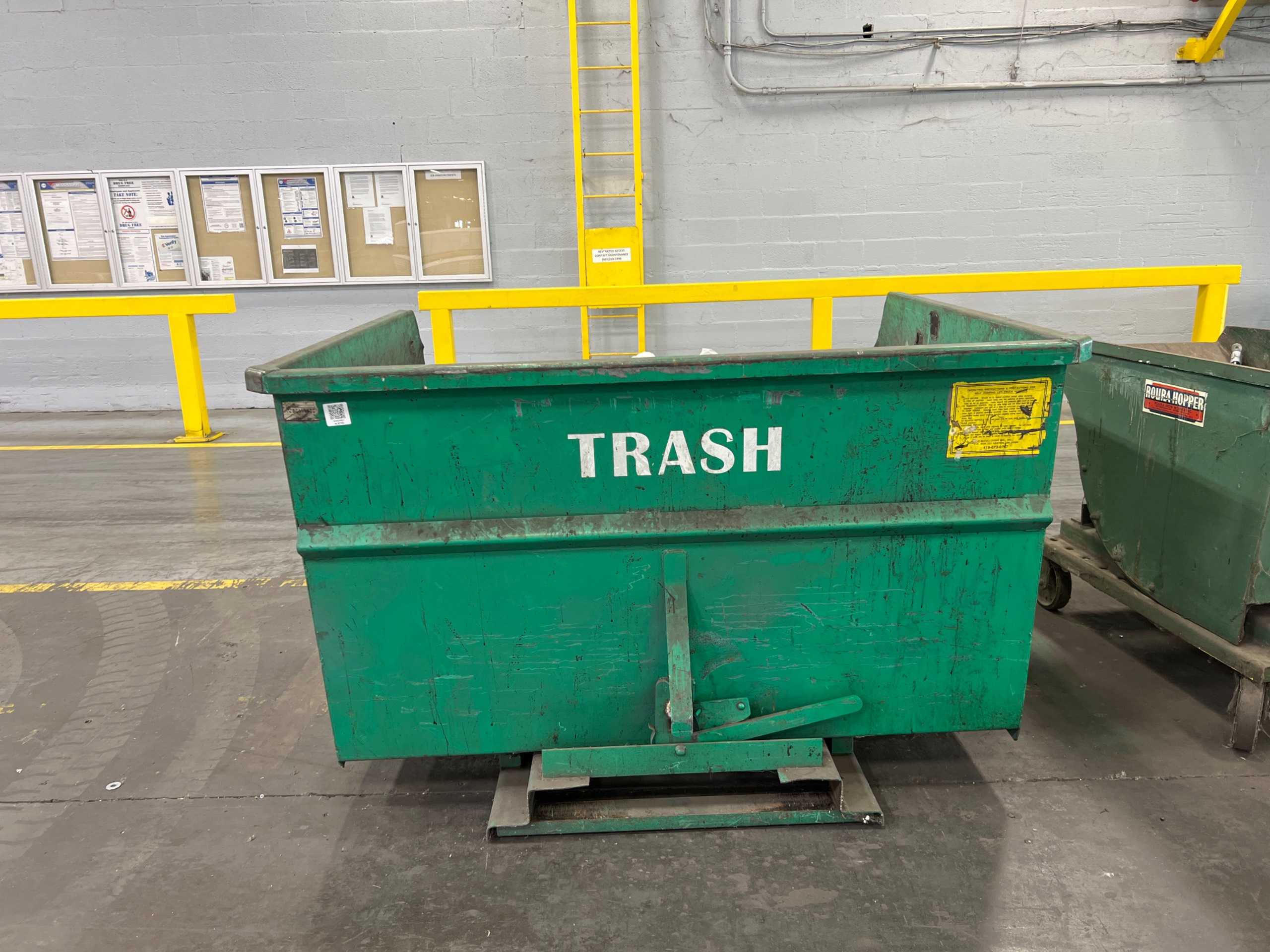 MCCULLOUGH INDUSTRIES SELF DUMPING HOPPER - SELF DUMPING HOPPERS
