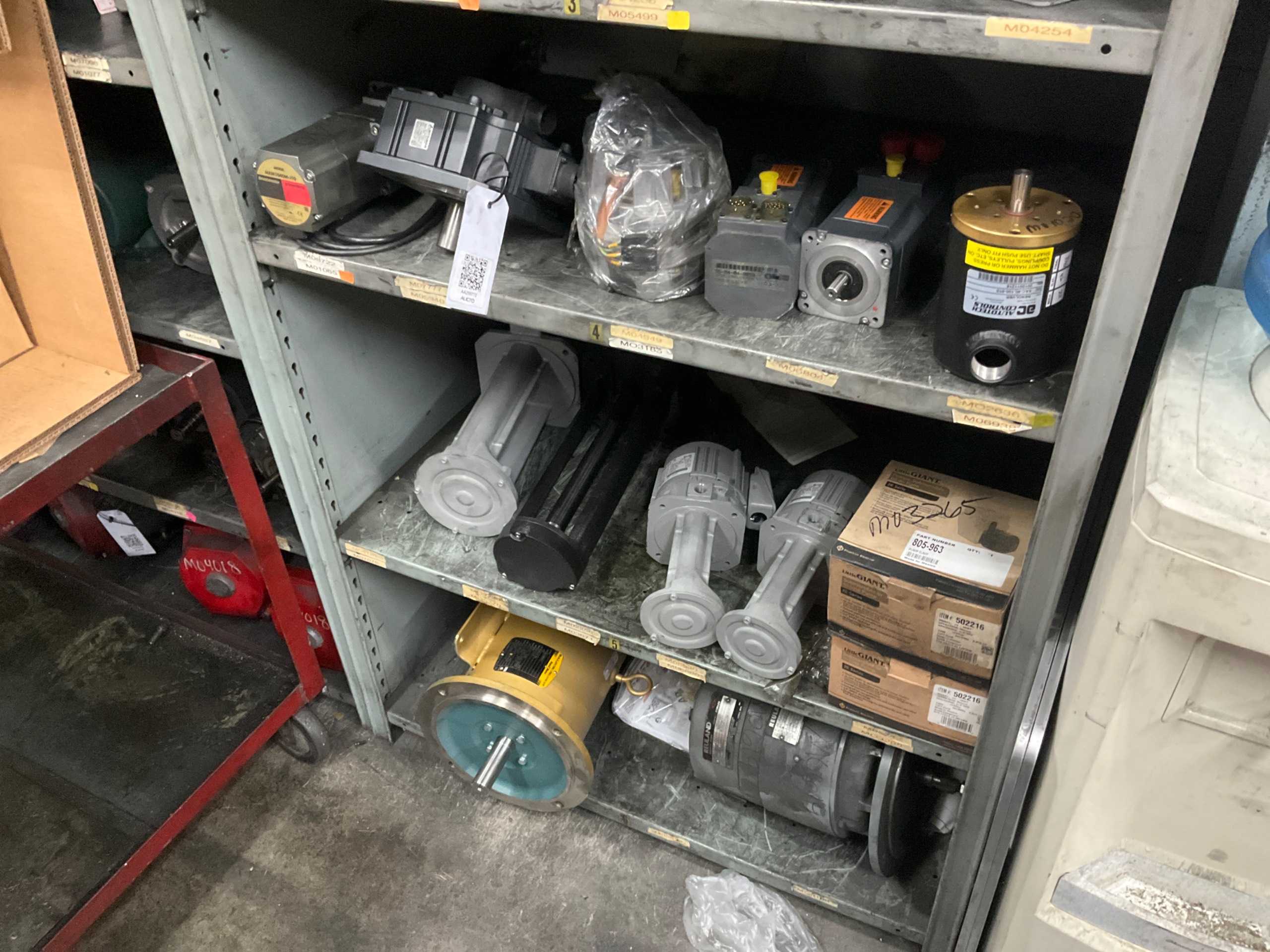 BULK QTY OF MOTORS & PUMPS - INDUSTRIAL PARTS
