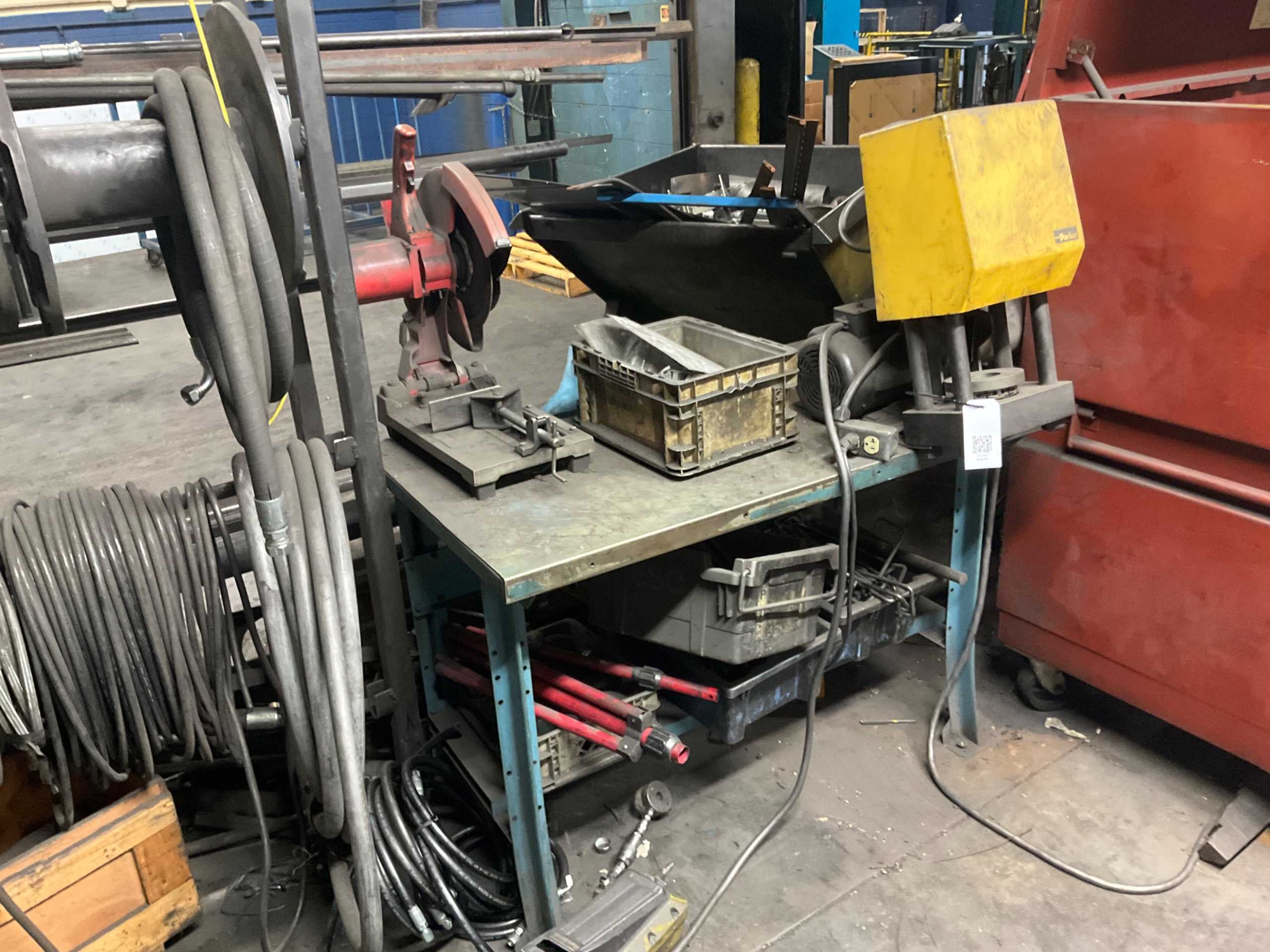 BULK QTY OF INDUSTRIAL EQUIPMENT - METAL CUTTING EQUIPMENT