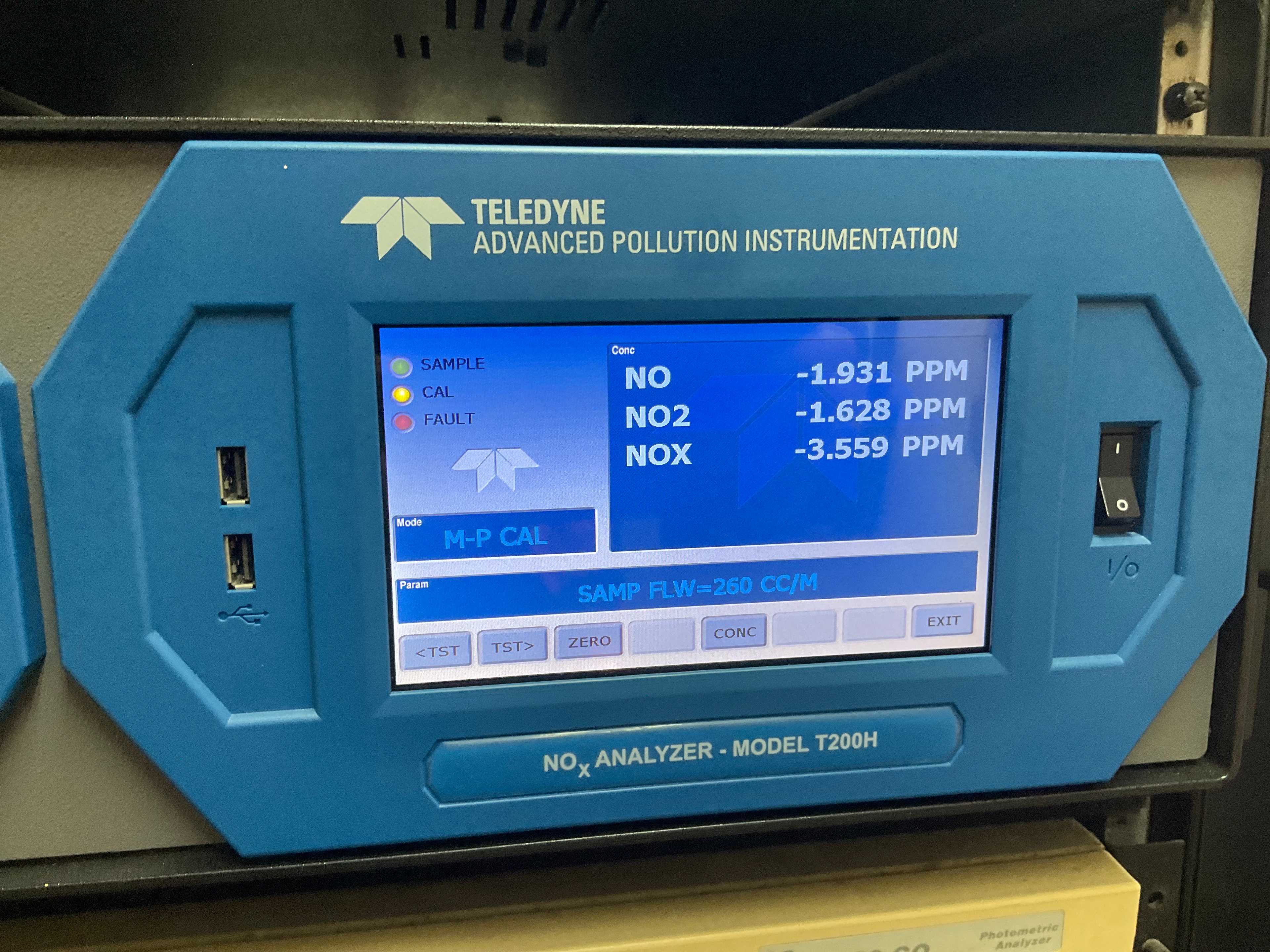 QTY 2: GAS ANALYZER - GAS ANALYZER