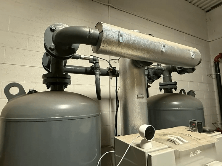 2010 ATLAS COPCO BD+350 DESICCANT AIR DRYER, 460V, 3PH, 60HZ, 2600 LBS, 90X44X111IN - AIR DRYERS