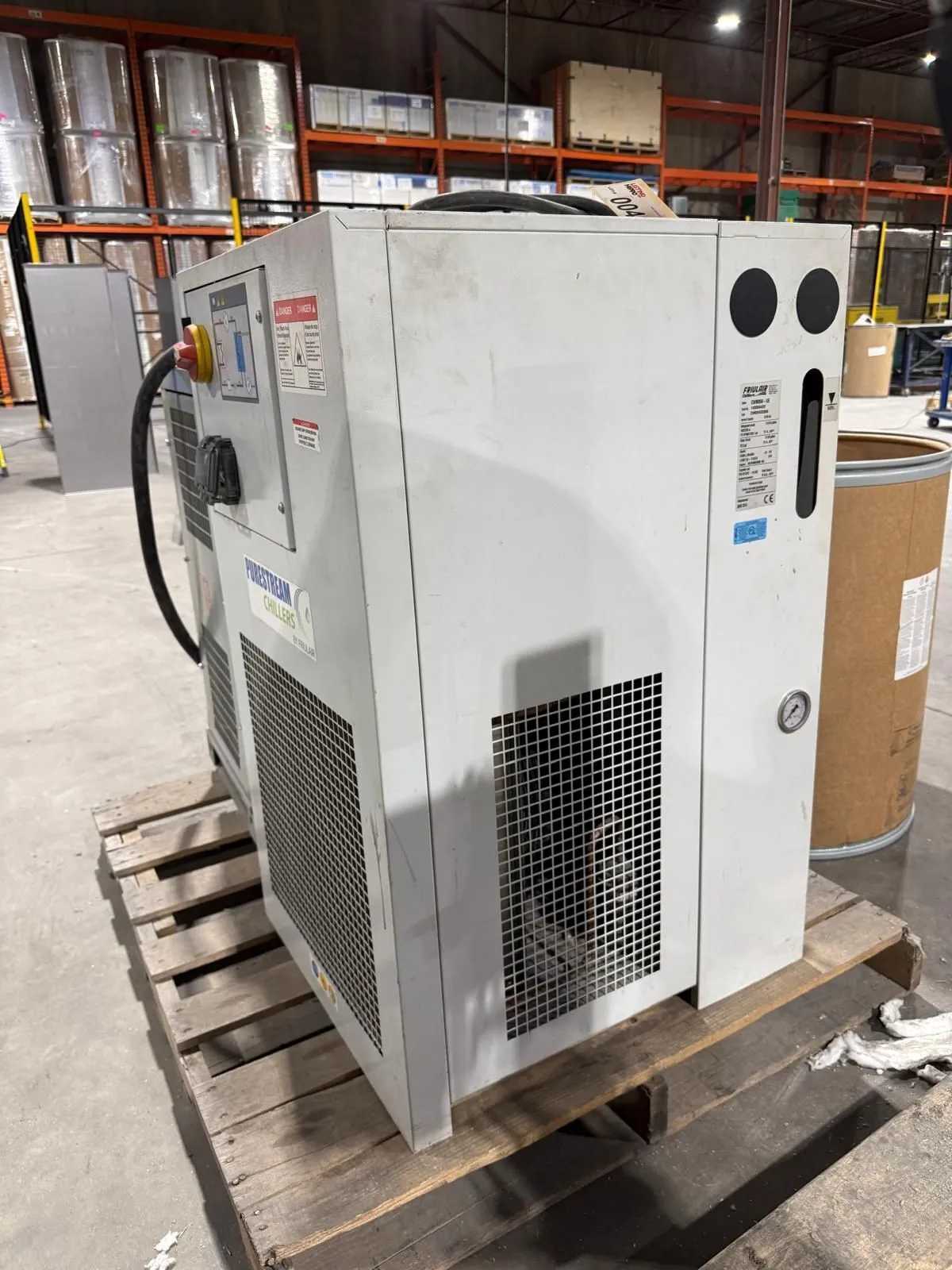 2014 FRIULAIR CWM004-UE CHILLER 0.810 TON 230V 1-PH R407C 90LBS - CHILLERS