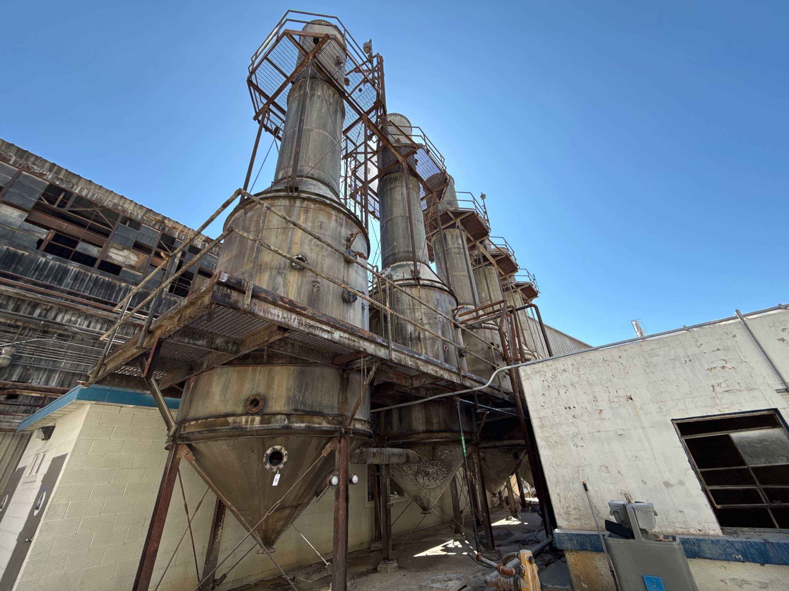 BULK INDUSTRIAL SCRUBBERS - 