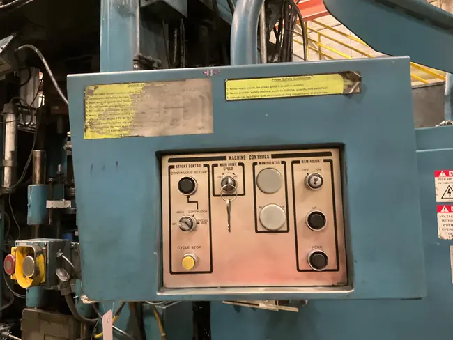 CINCINNATI 110-DC-6 110 TON COMPACTING PRESS - undefined