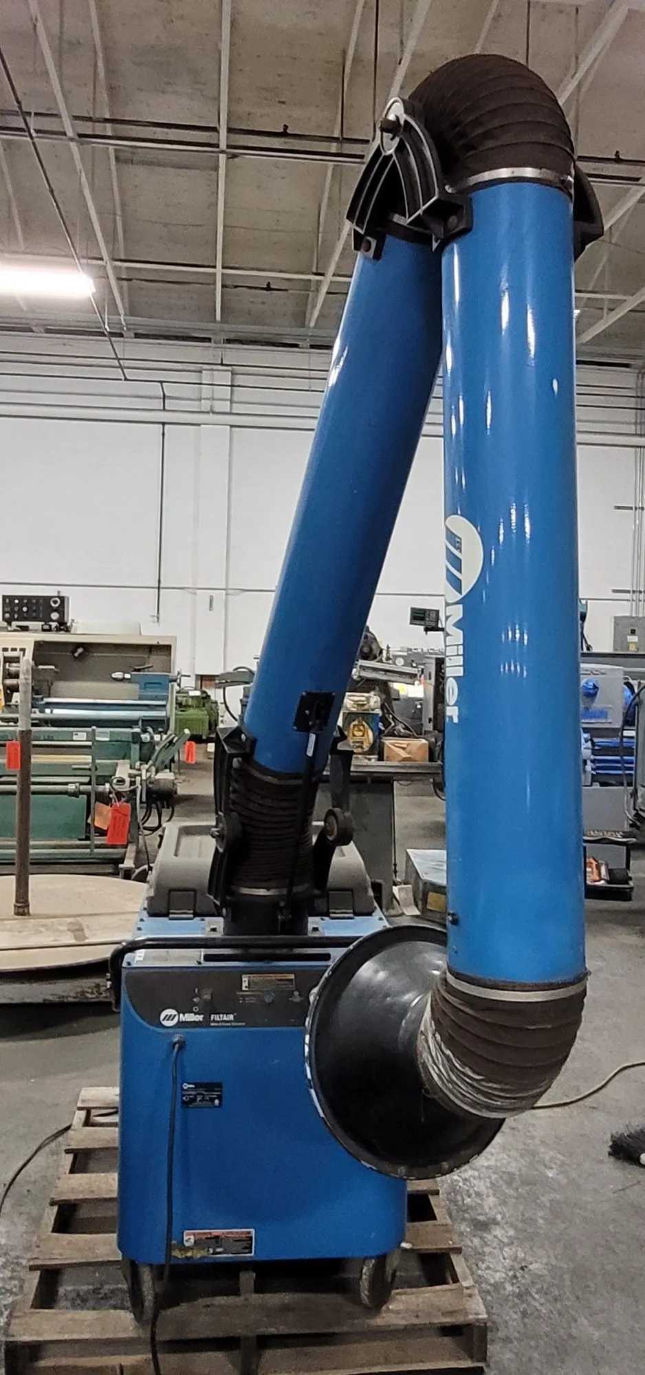 MILLER MWK-S FUME EXTRACTOR WITH SEMI-AUTOMATIC FILTER CLEANING SYSTEM - SMOKE EXTRACTORS
