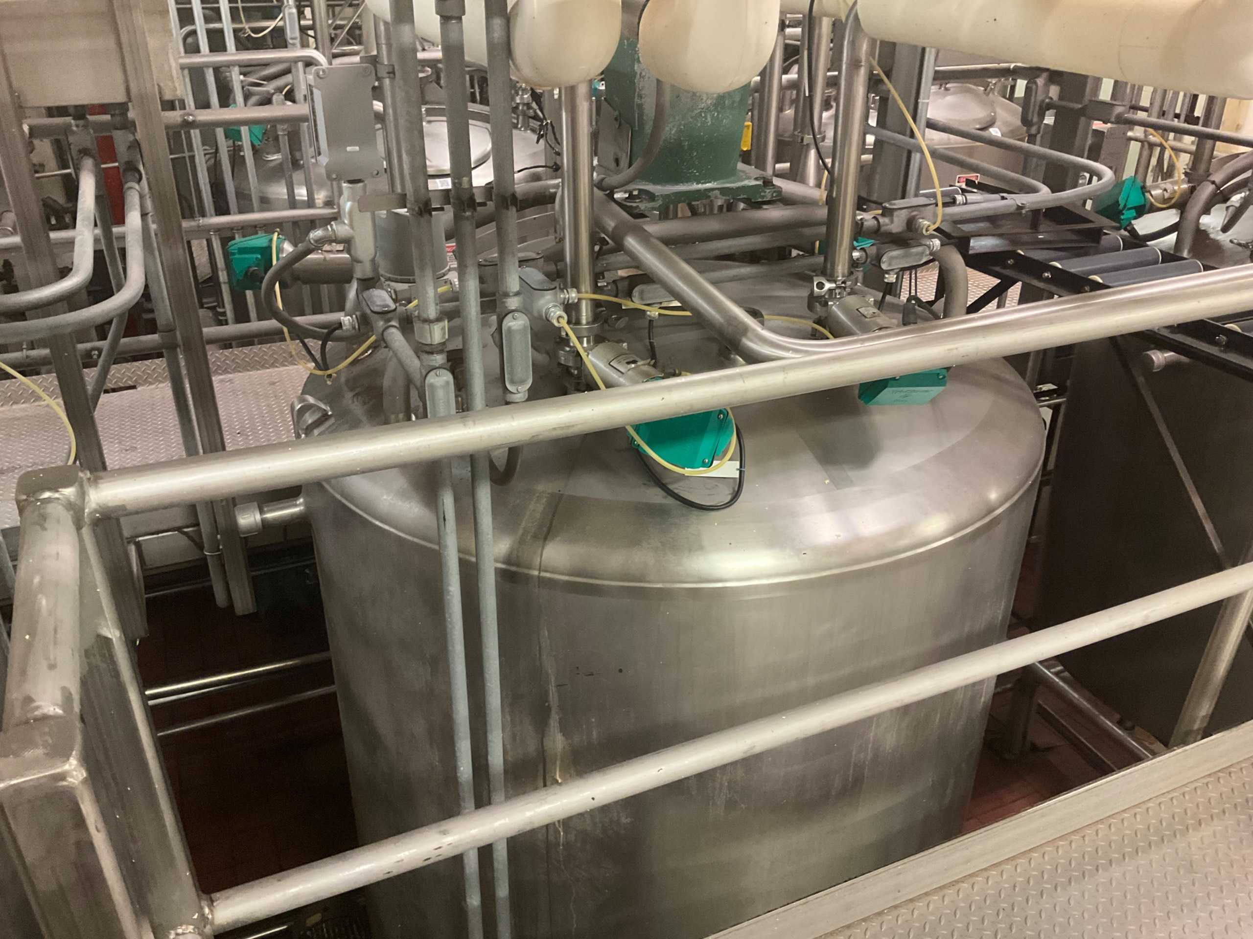 MIXER TANK 600 GALLON - MIXERS