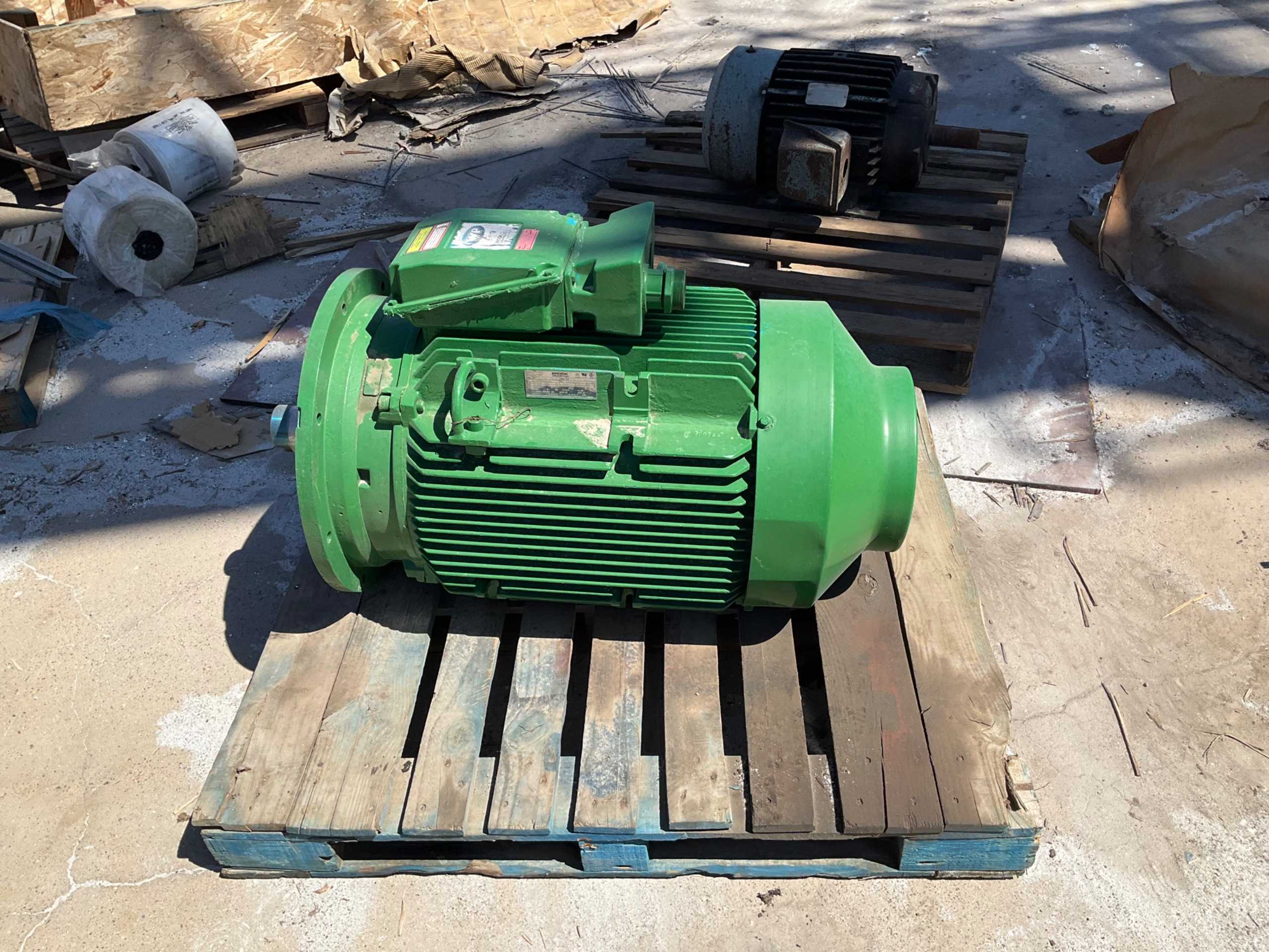 BROOK CROMPTON WP-UDF280SNE-D4 AC MOTOR BROOK CROMPTON WP-UDF280SNE-D4 AC MOTOR