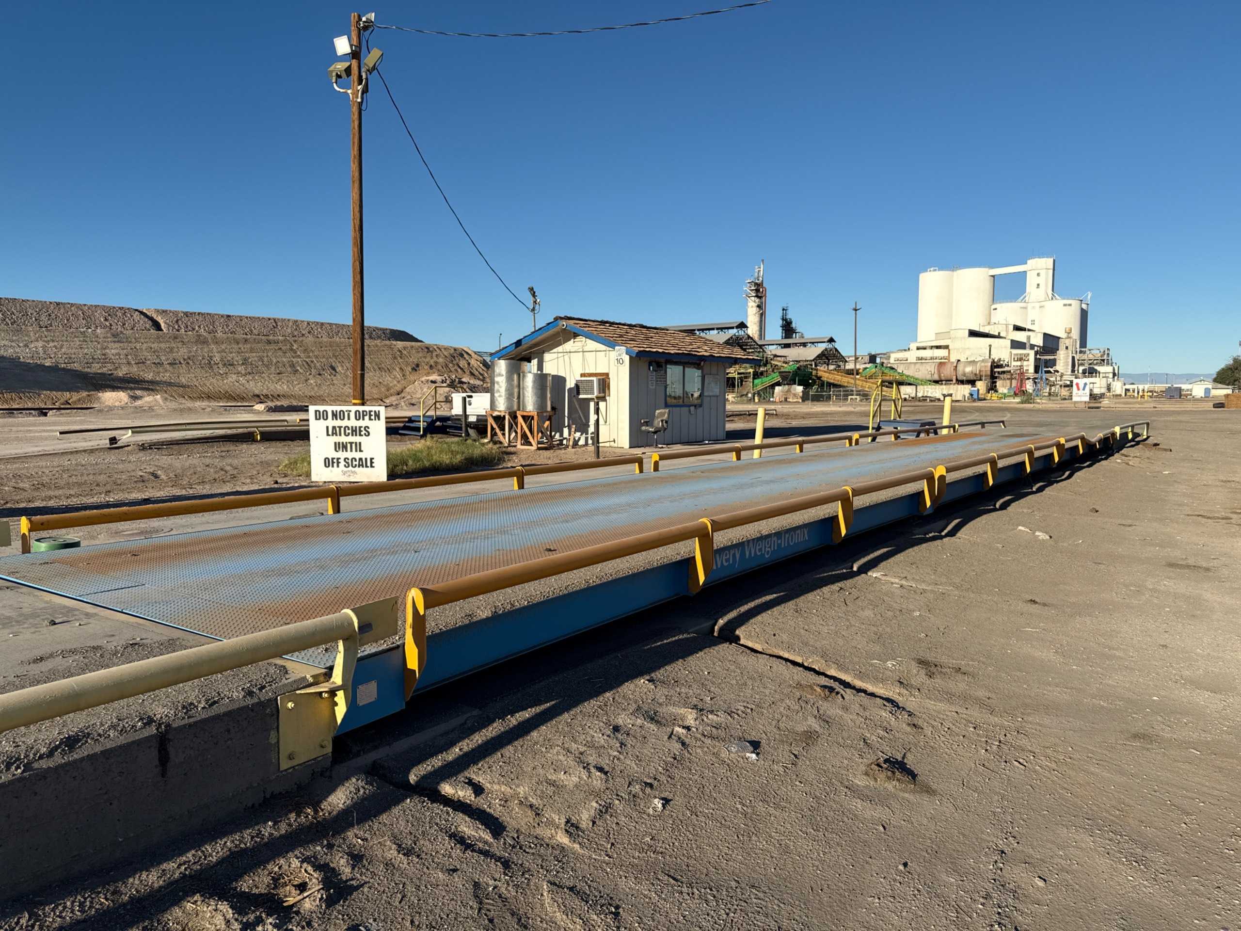 AVERY WEIGH-TRONIX BMS 7011-100T J 75 TRUCK SCALE - TRUCK SCALES