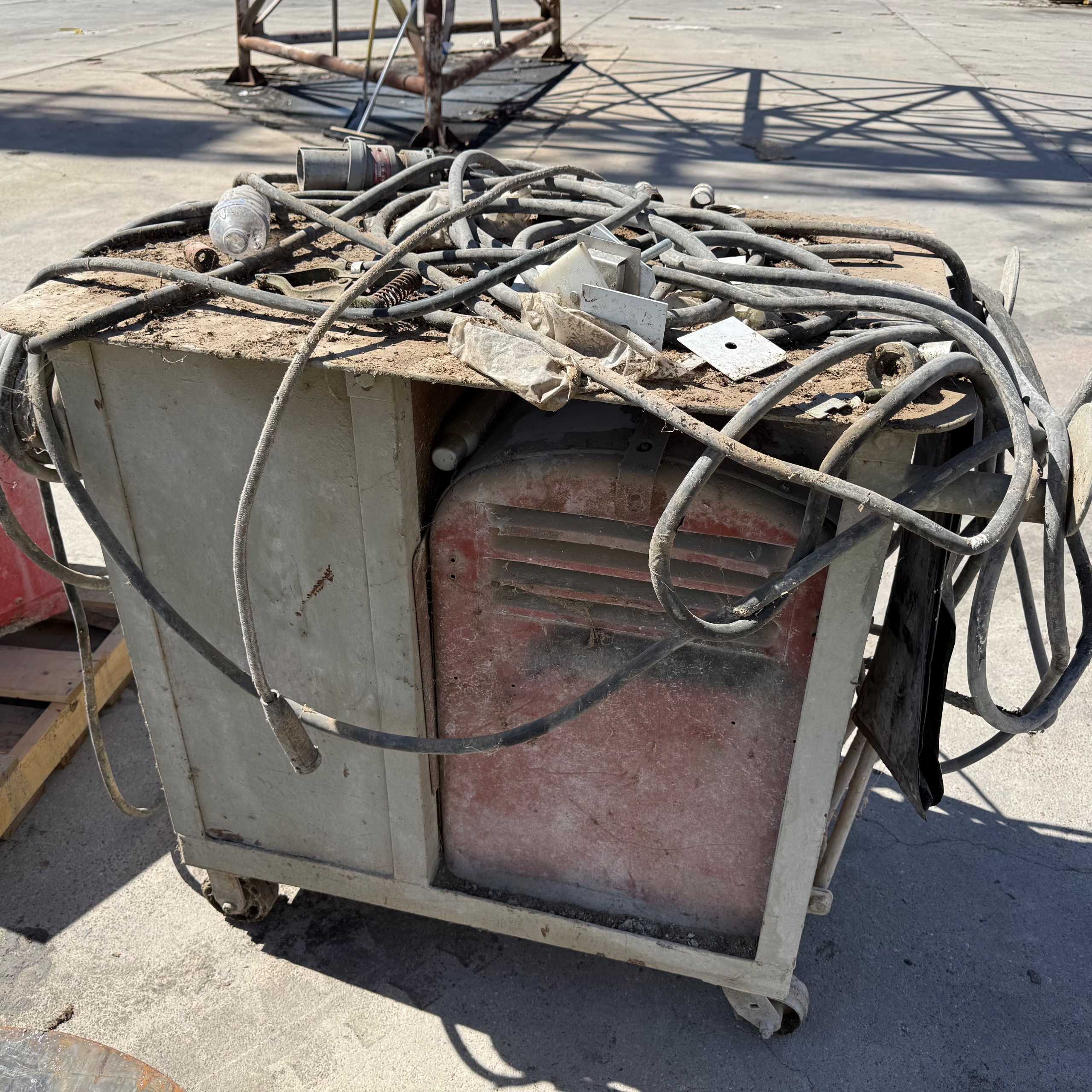 LINCOLN IDEALARC 250 ARC WELDER - ARC WELDERS
