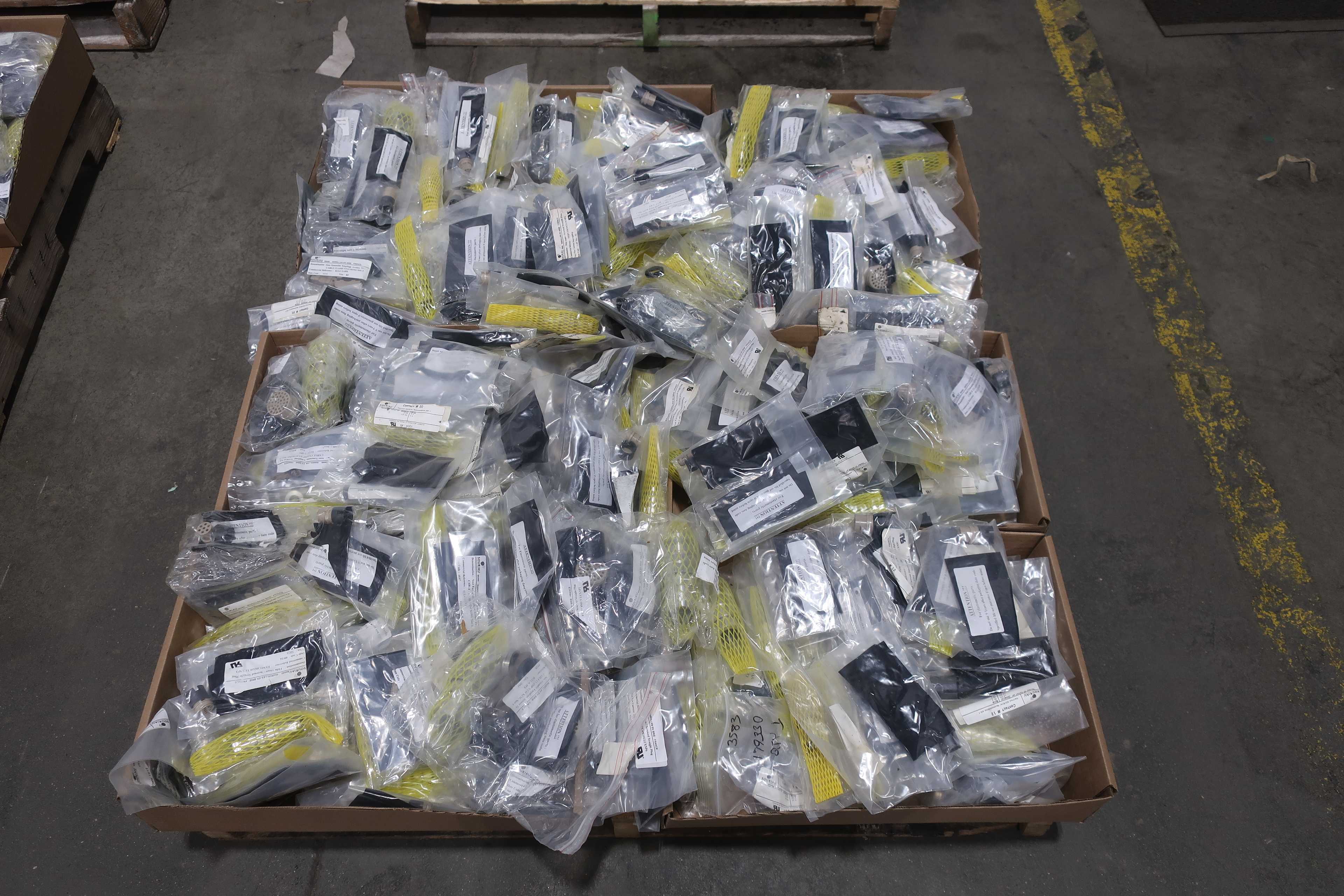 4 PALLETS OF ASSORTED SOURIAU PLUG KITS - PIPE PLUG