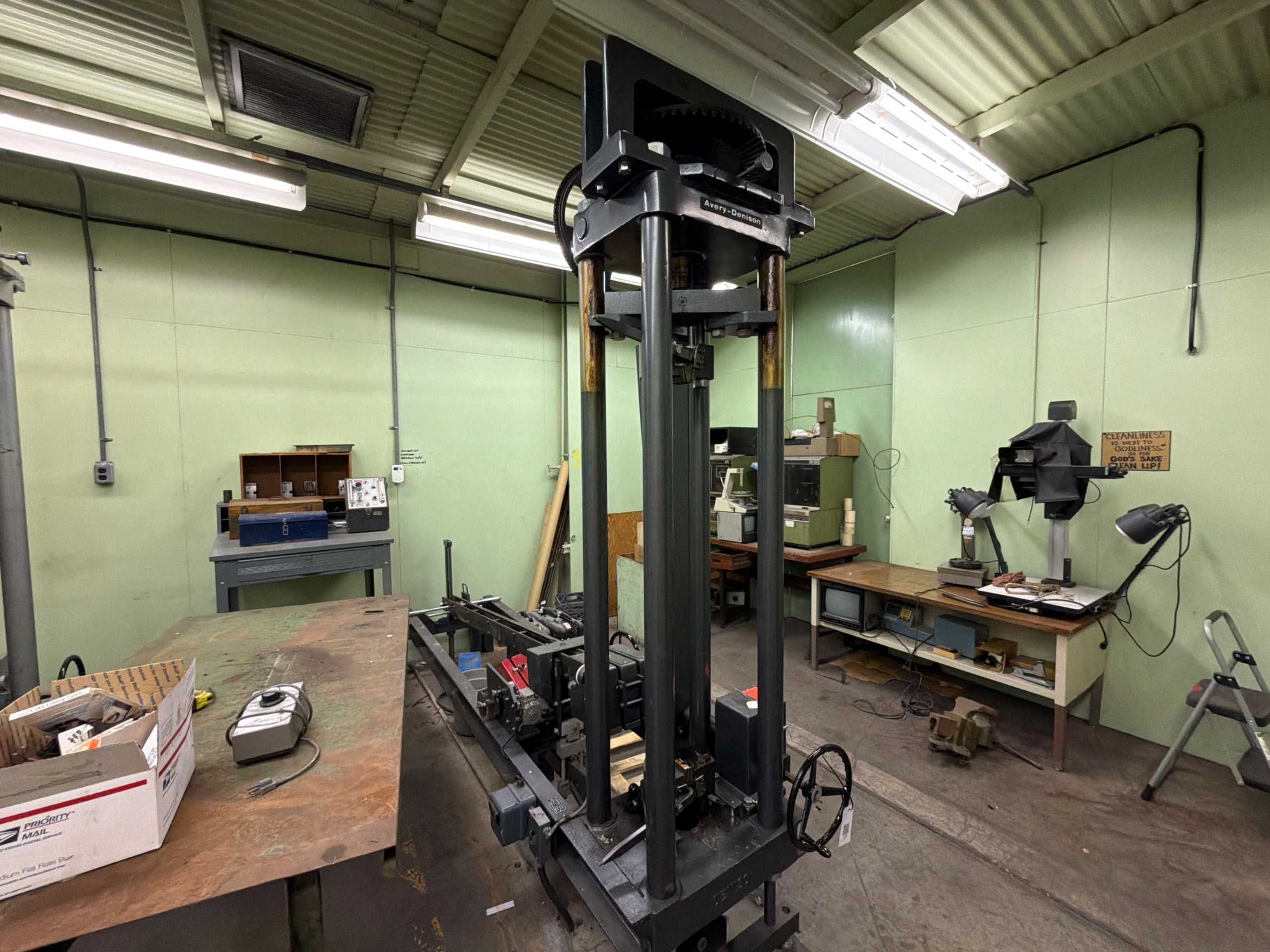 AVERY-DENISON TENSILE STRESS RELAXATION TESTER - MATERIAL TESTING